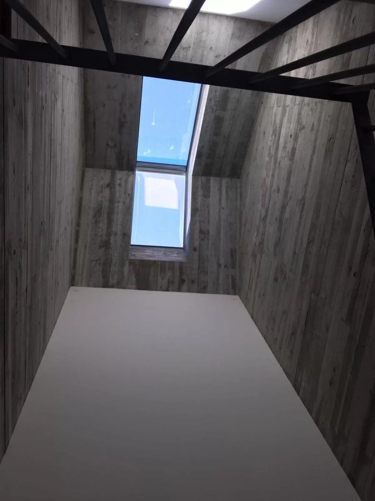 Decorative detail, Bed in House of Artists