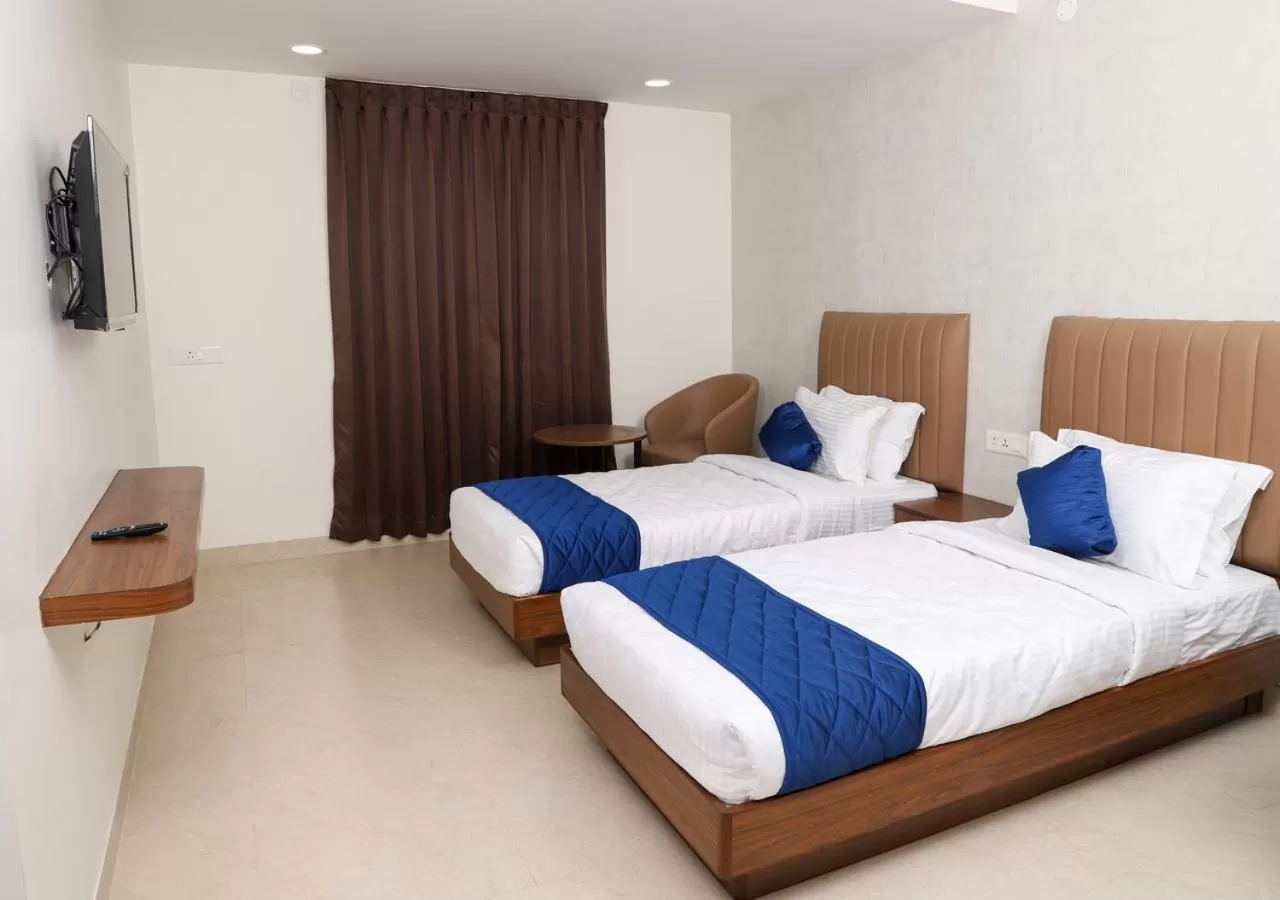 Bed in Admira Residency