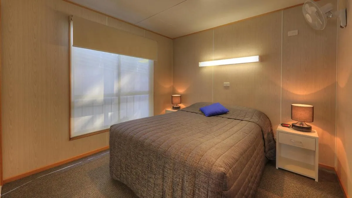 3 Bedroom Standard Family Cabin in Airport Tourist Village Melbourne