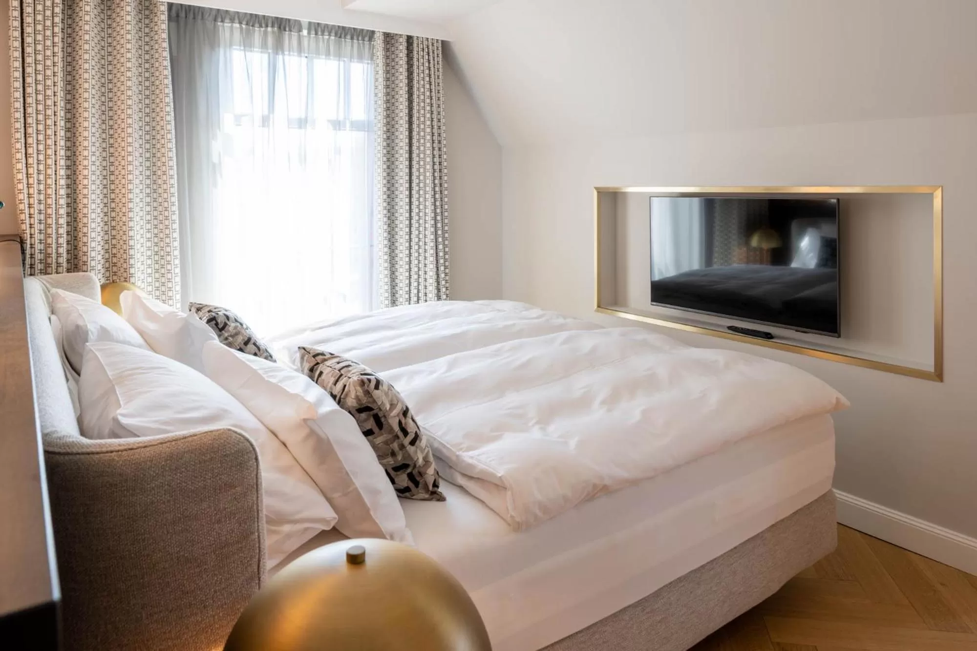 Bed in Clounys Hotel