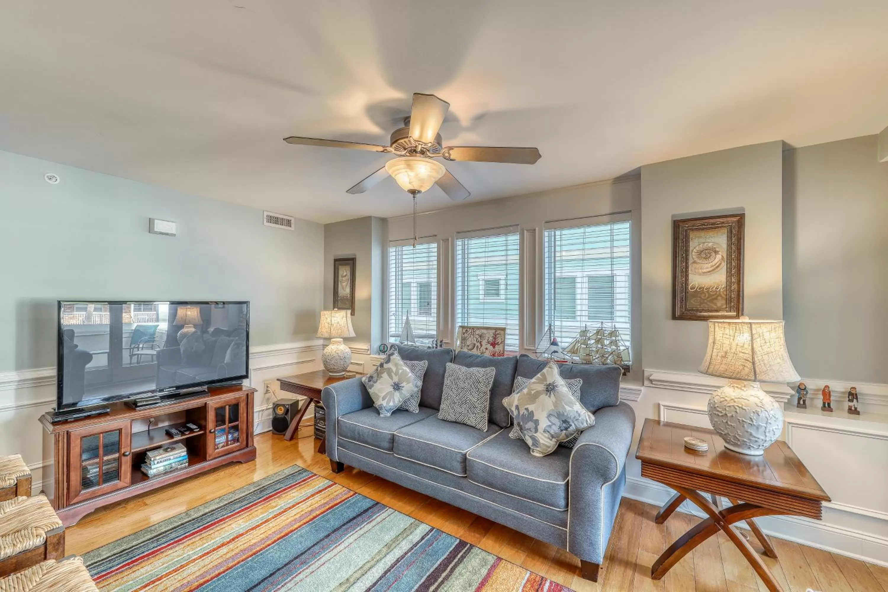 Seating Area in Tybee Cruisin'