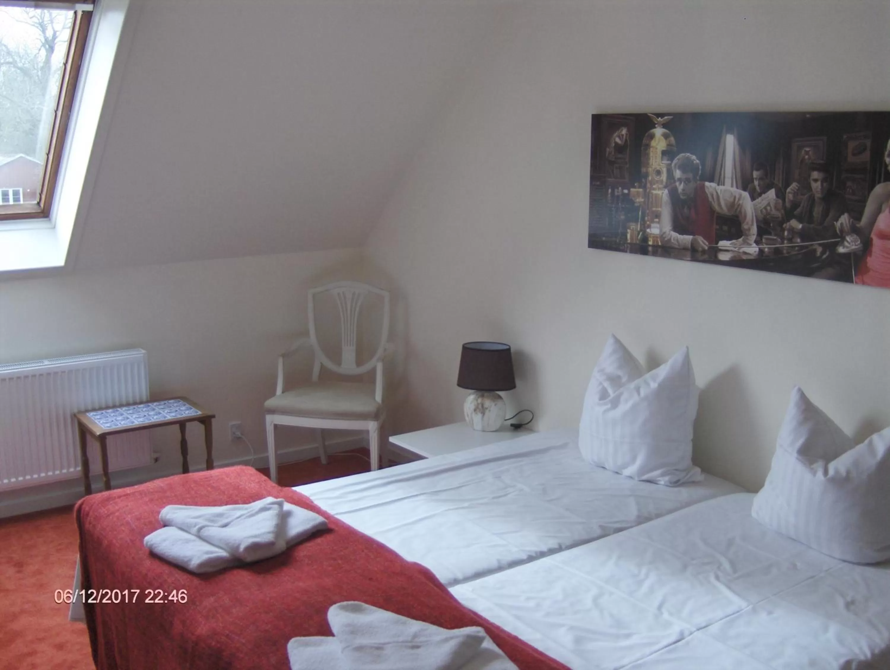 View (from property/room), Bed in Hotel Frøslev Kro