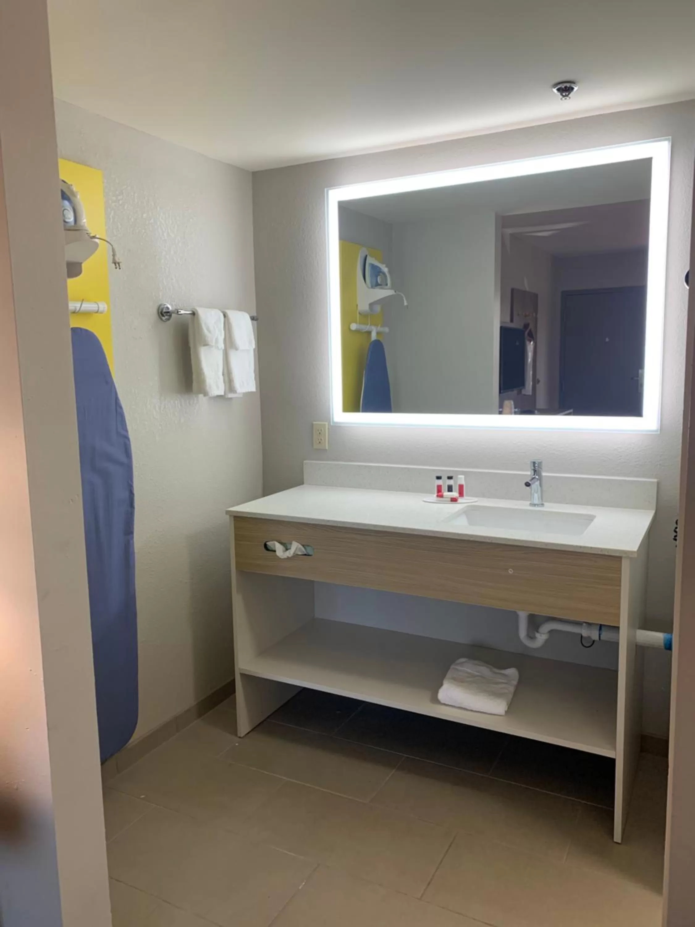 Property building in Days Inn by Wyndham Atlanta Stone Mountain