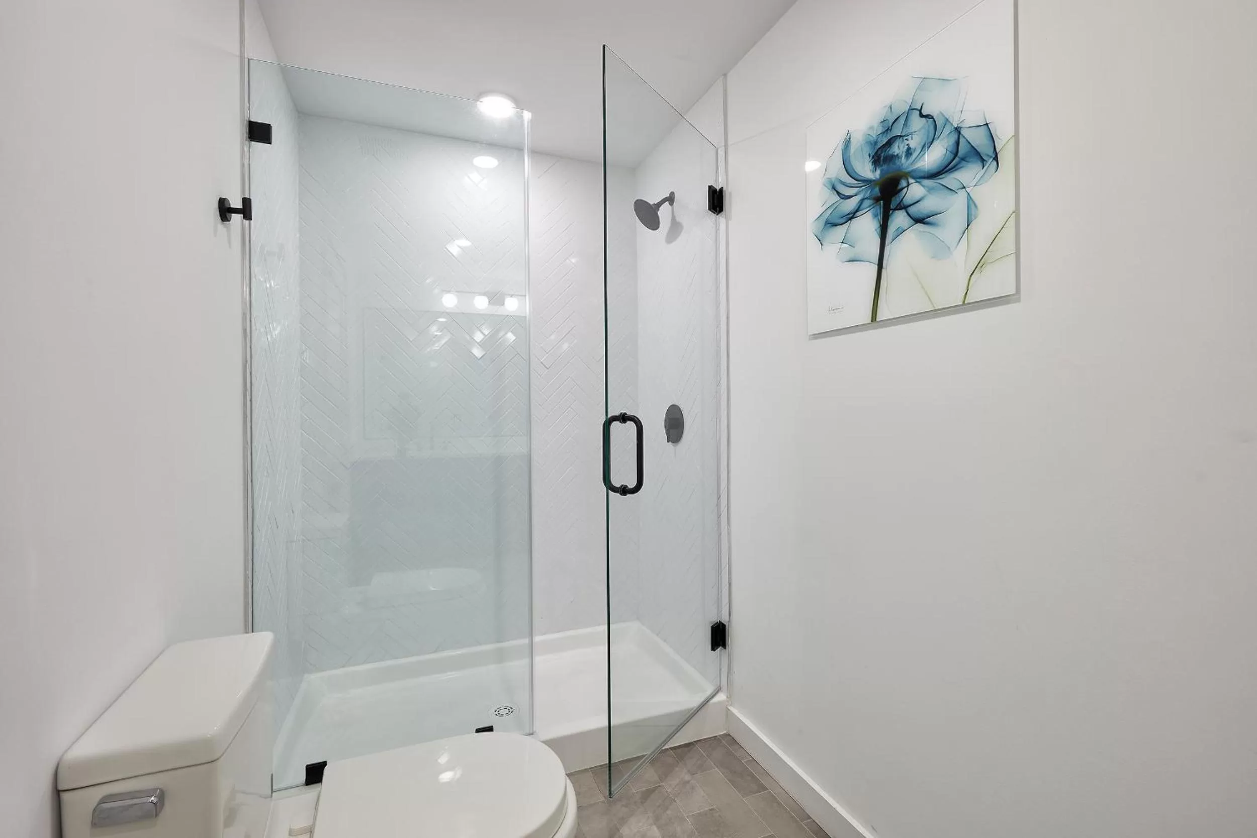 Shower, Bathroom in Harmony Lofts on Jackson 2