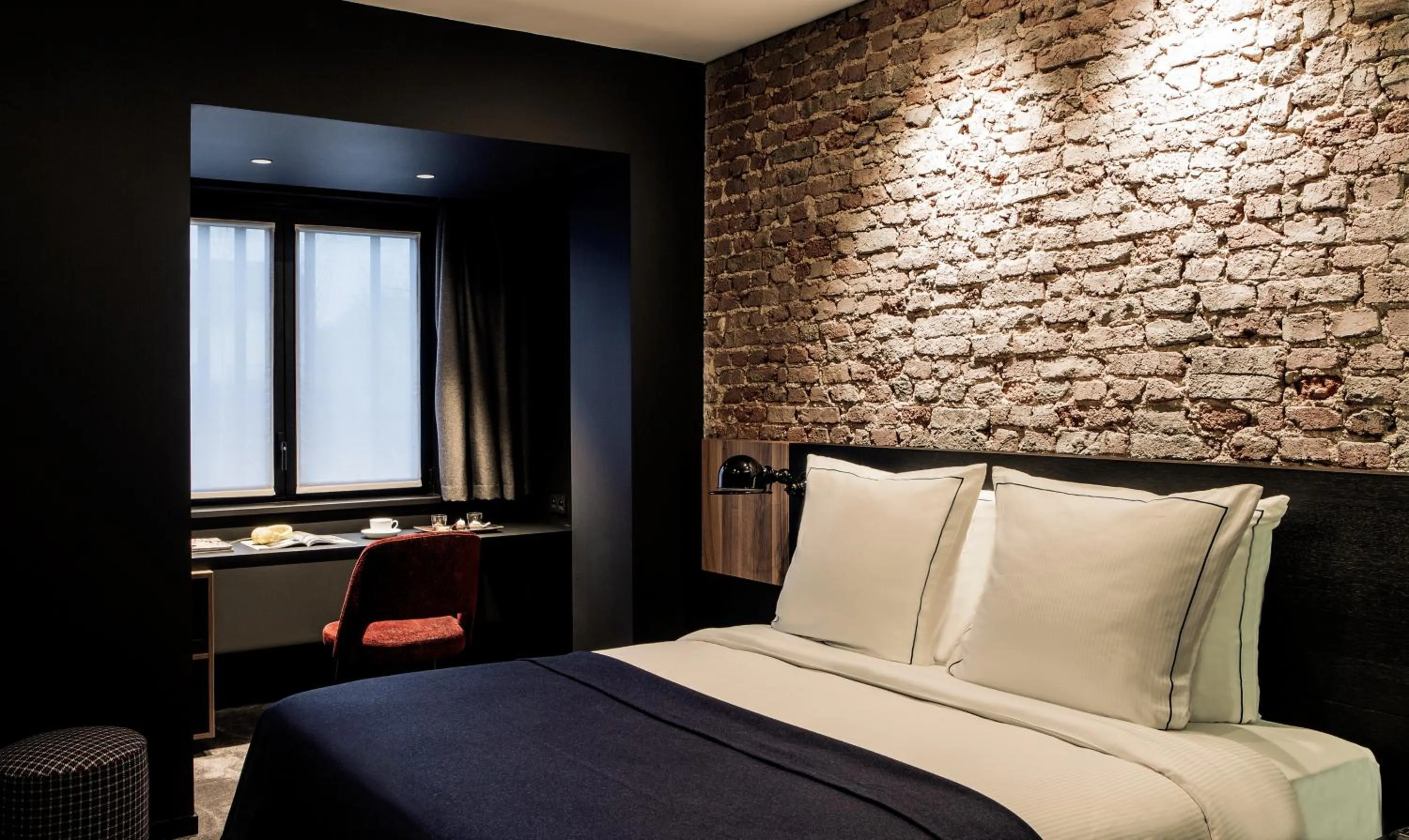 Bed in Hôtel Louvre-Lens - Esprit de France