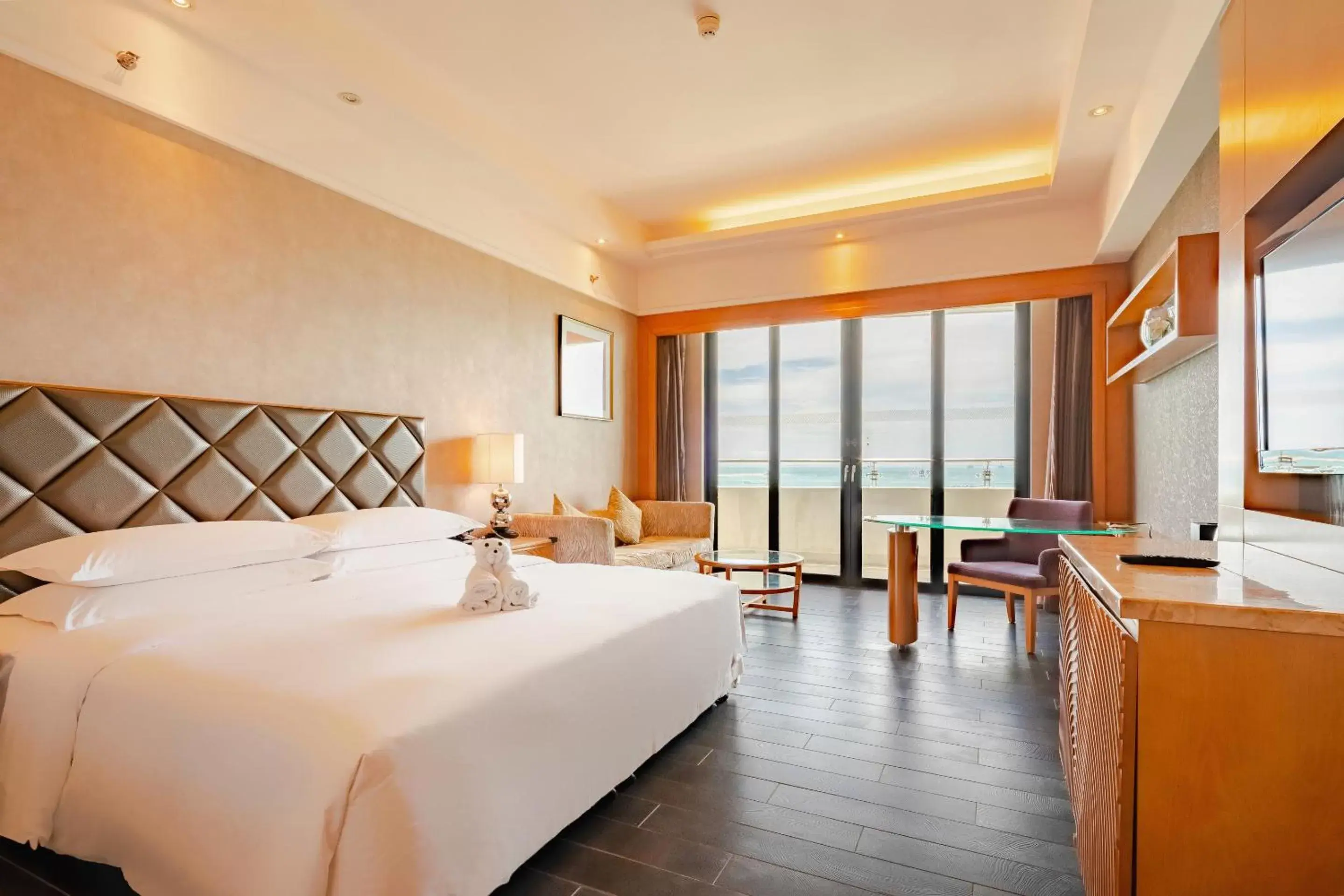 Premium Ocean View Room,Guest room, 1 King, Ocean view, High floor, Balcony in Four Points by Sheraton Hainan, Sanya Premium Ocean View Room,Guest room, 1 King, Ocean view, High floor, Balcony in Four Points by Sheraton Hainan, Sanya