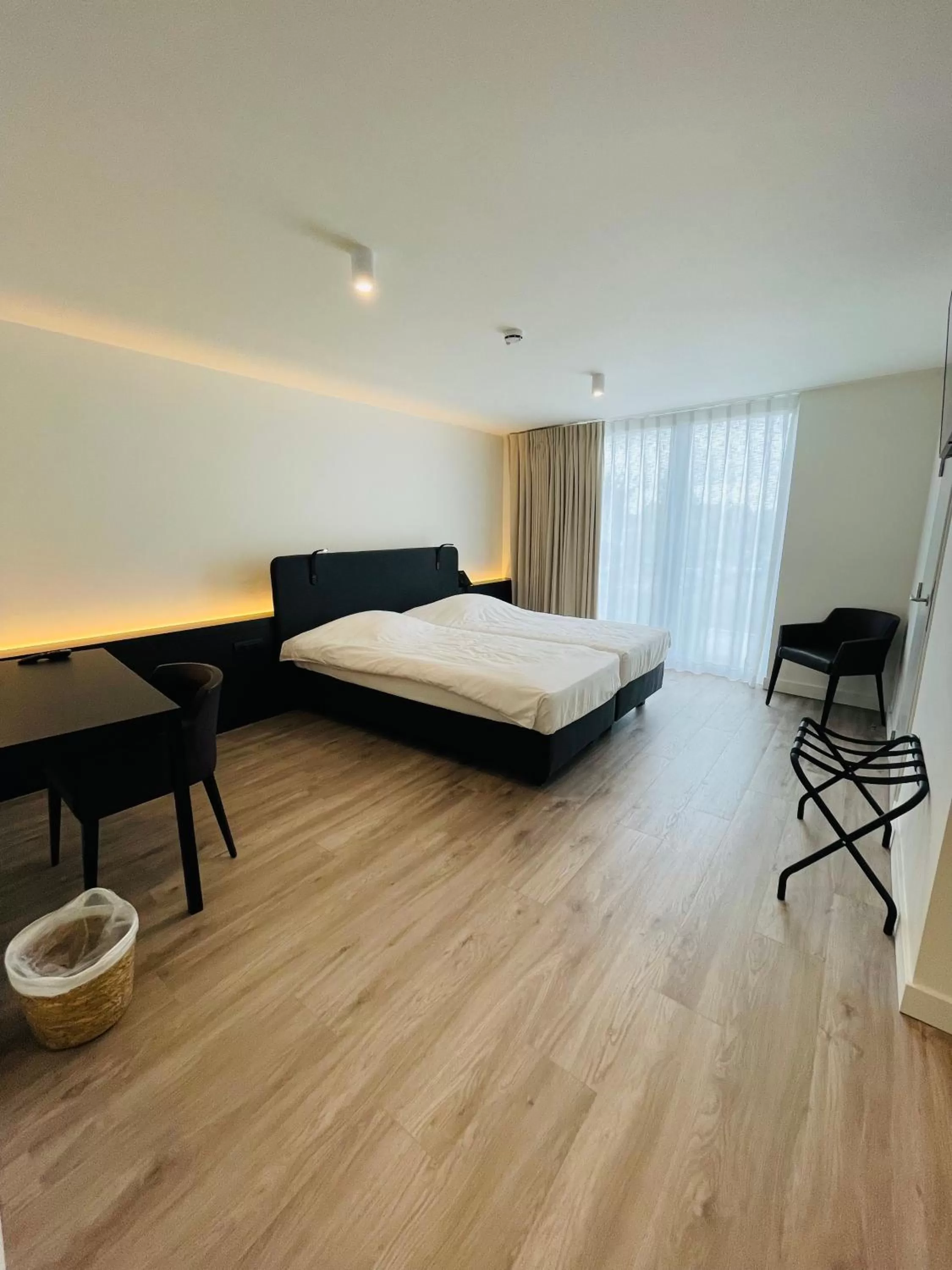 Photo of the whole room, Bed in Hotel Bell-X Kortrijk-Wevelgem