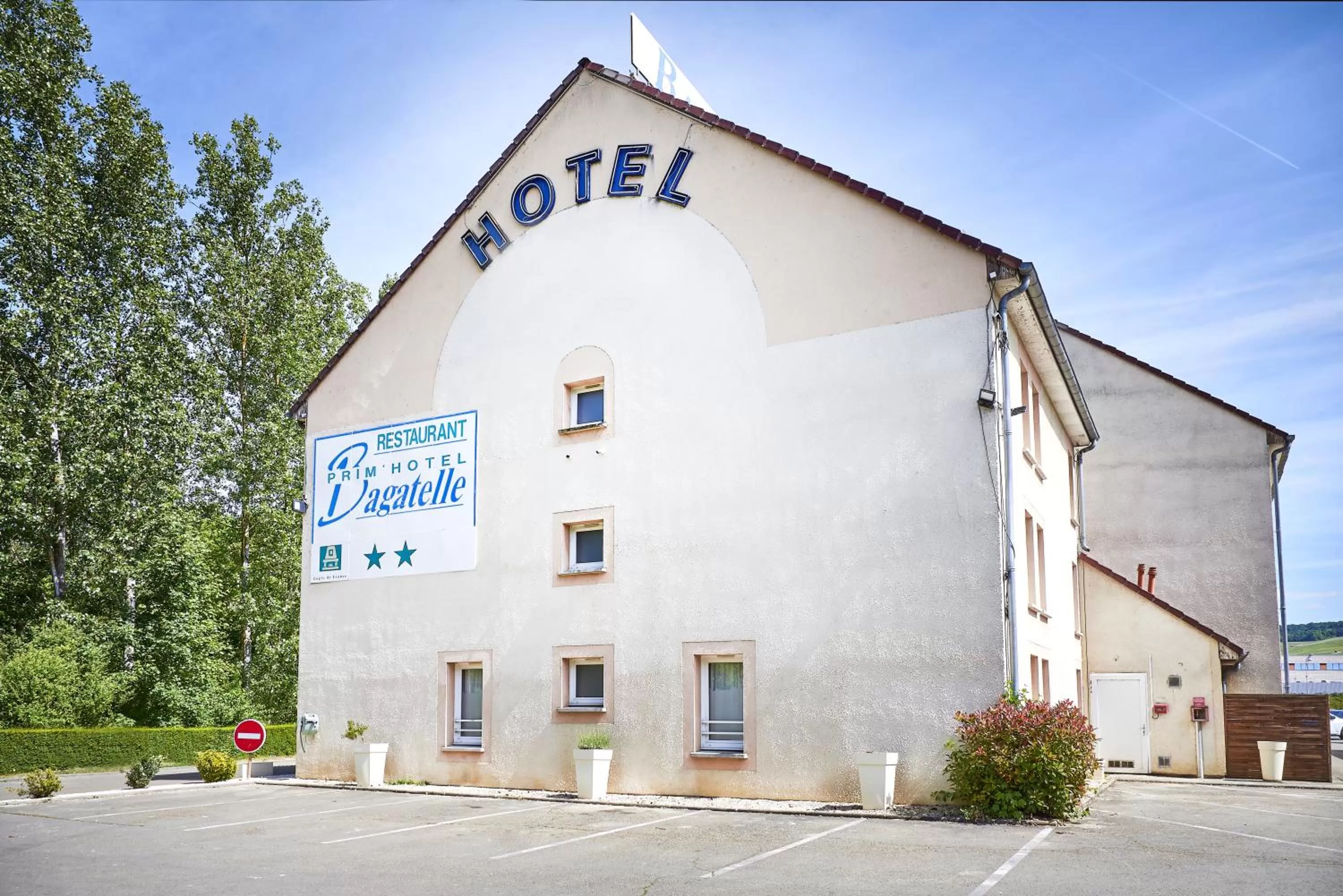 Property building in Logis Bagatelle - 51530 Dizy