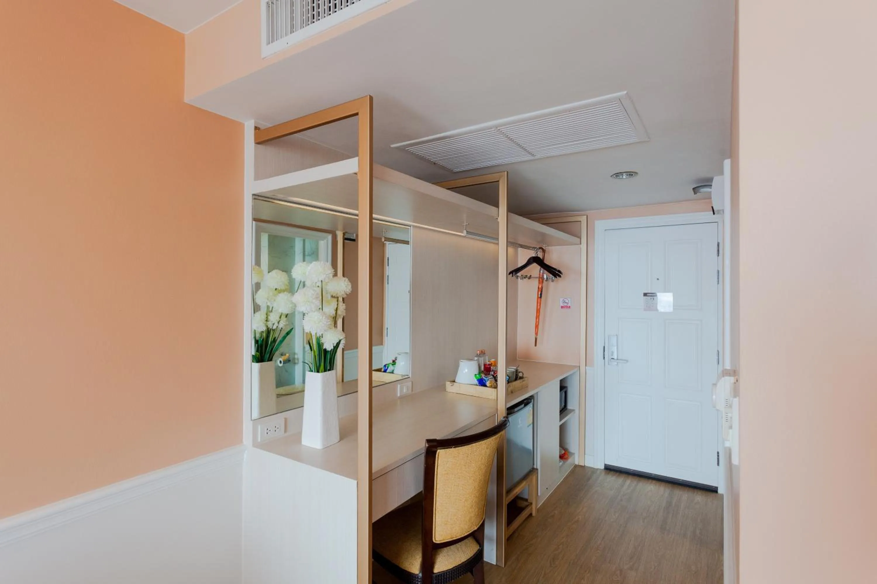 Photo of the whole room in Seaside Jomtien Beach Pattaya