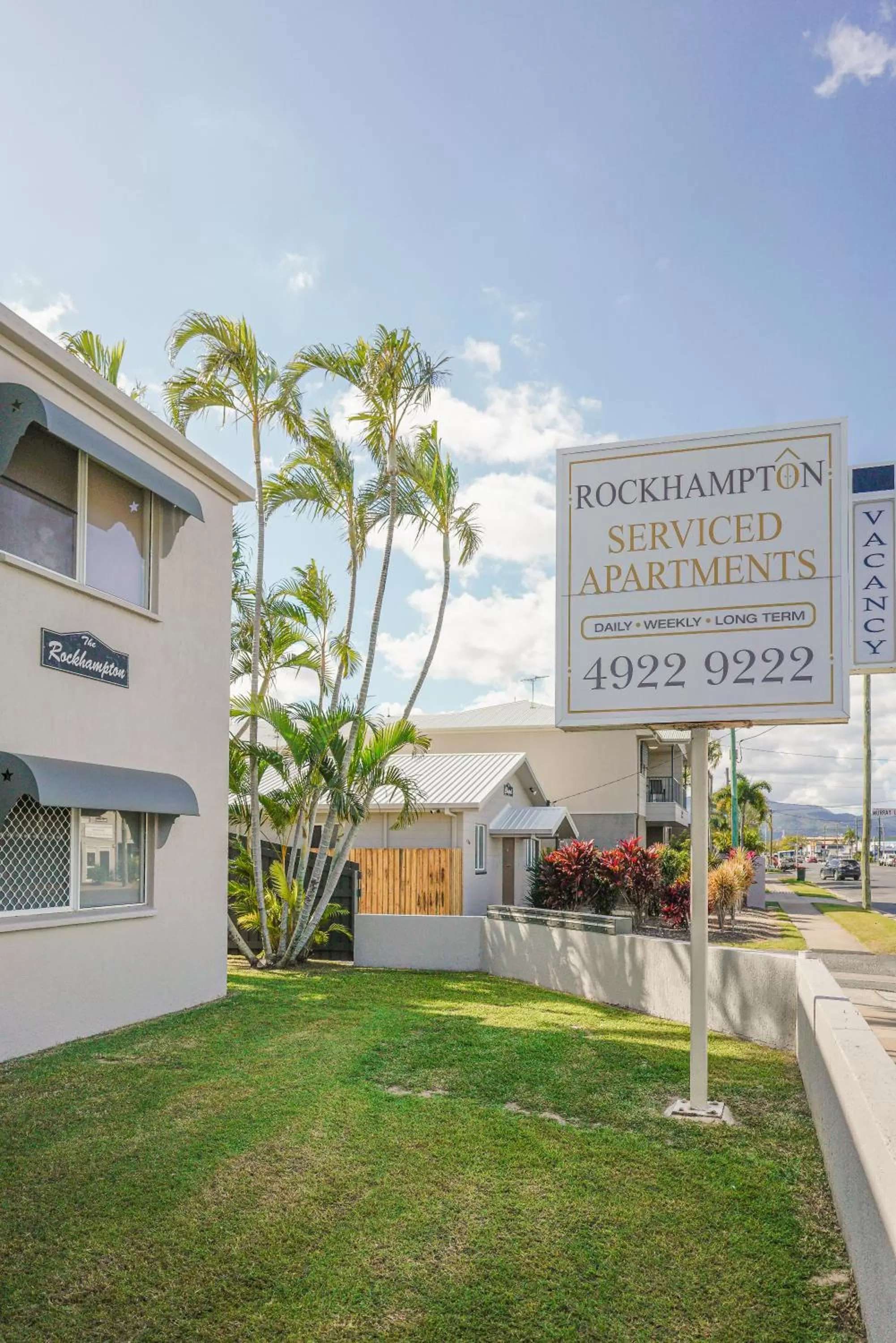 Property building in Rockhampton Serviced Apartments