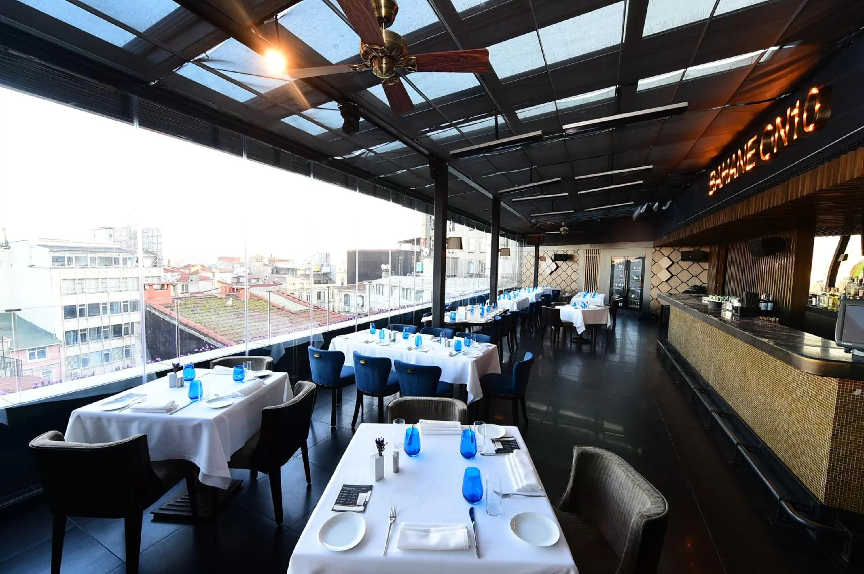 Restaurant/places to eat in 10 Karakoy