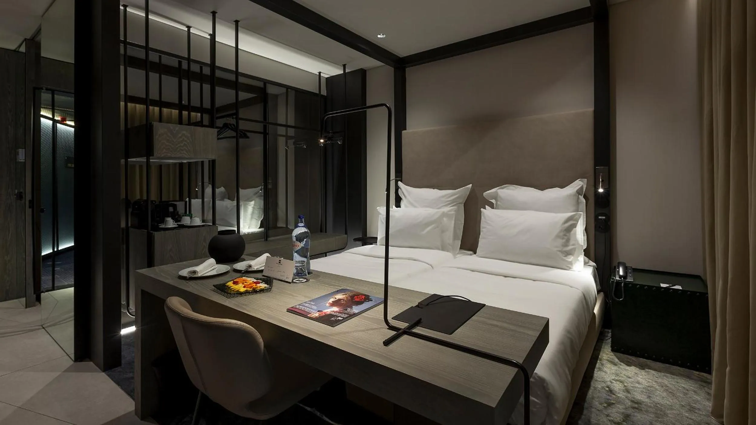 Bed in Porto Royal Bridges Hotel