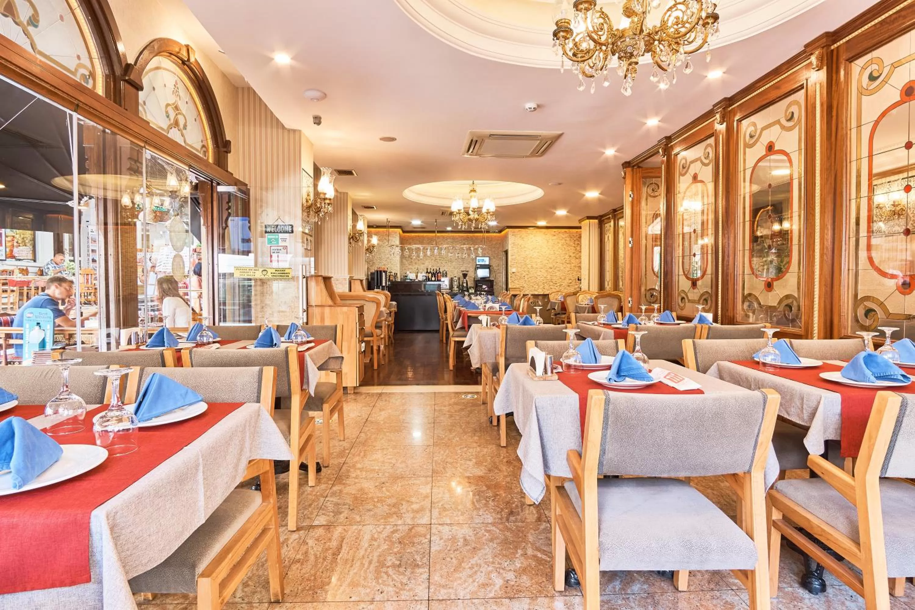 Restaurant/places to eat in Best Western Empire Palace Hotel & Spa