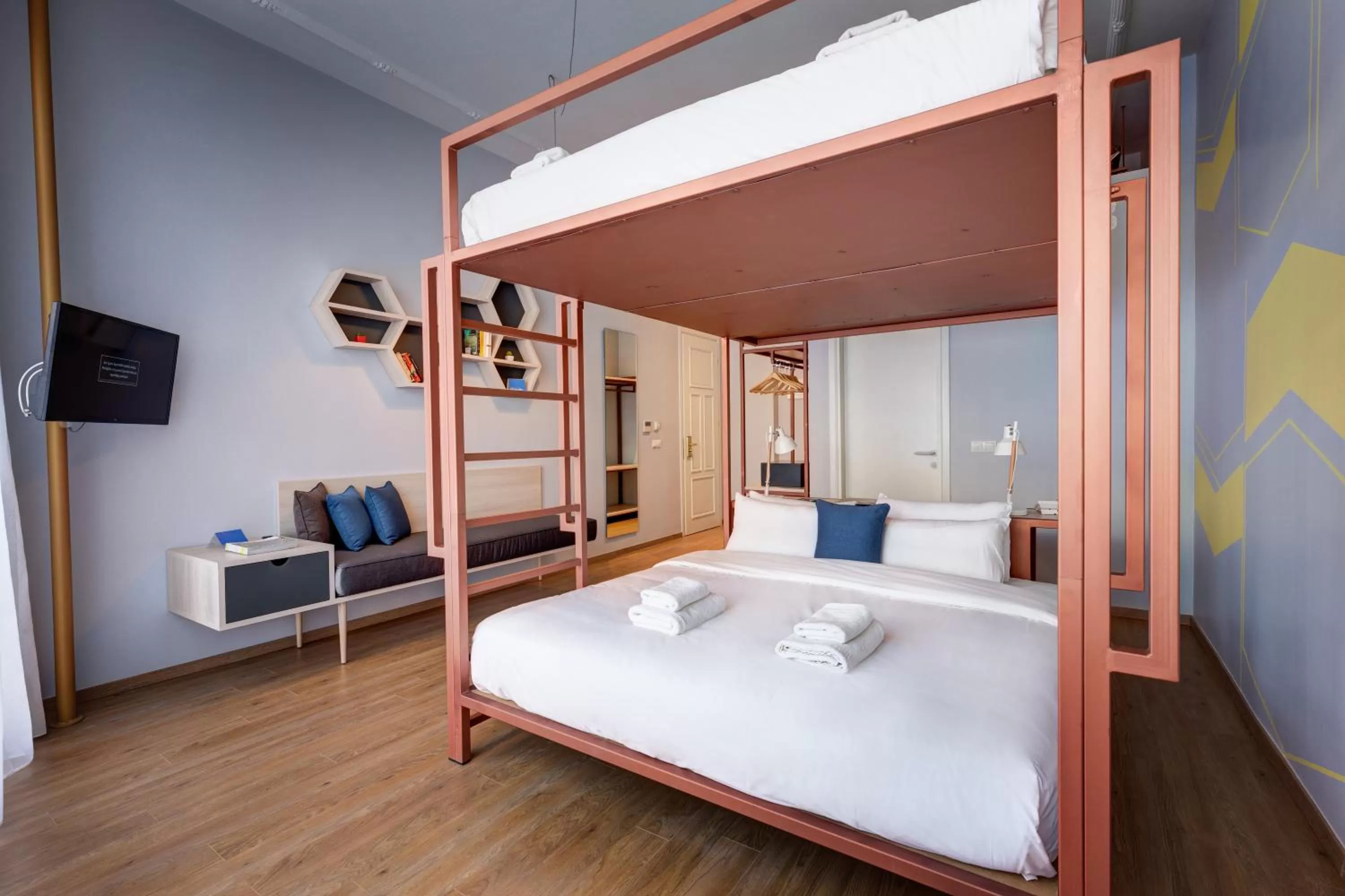 Photo of the whole room, Bed in Colors Urban Hotel Thessaloniki