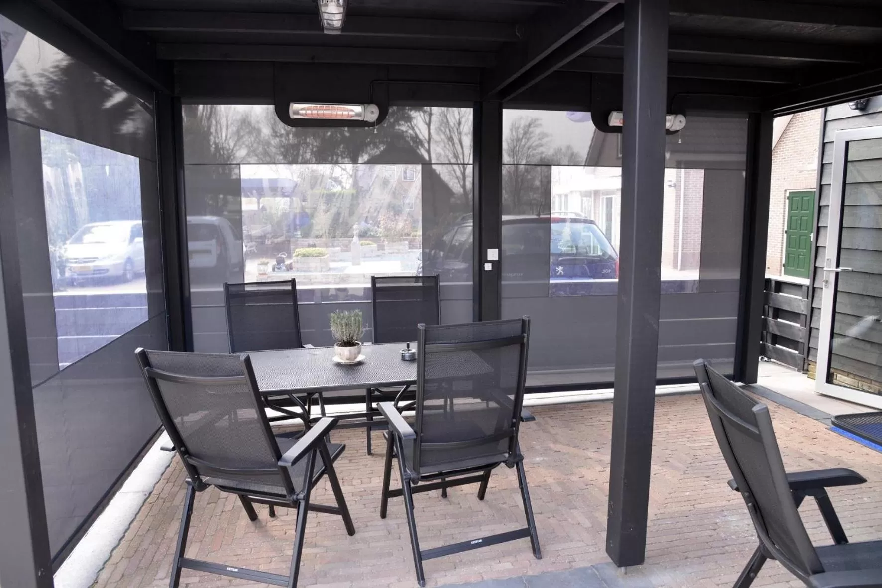 Property building in Guest House Aan de Hollandse IJssel