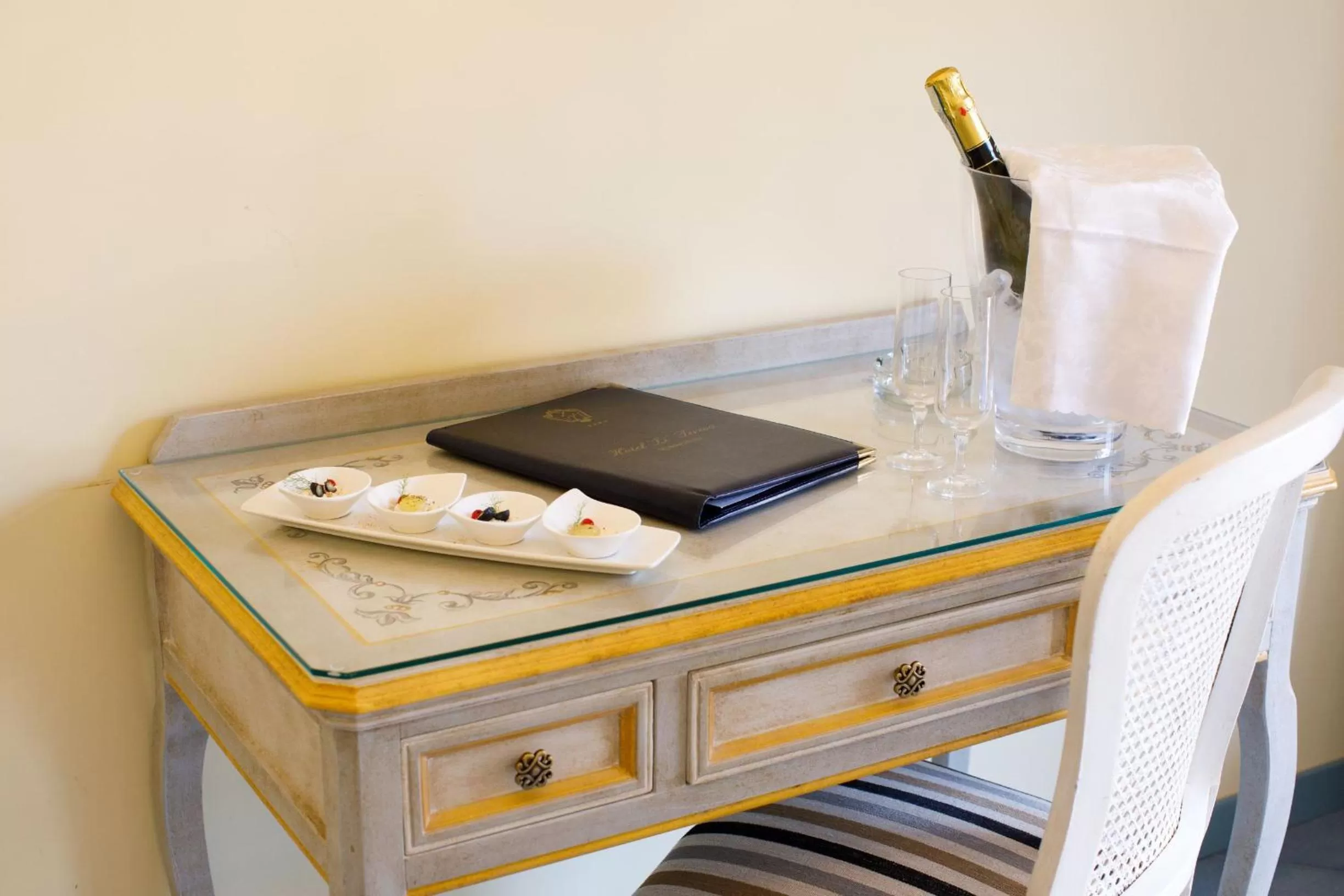 Decorative detail in Hotel Zi' Teresa