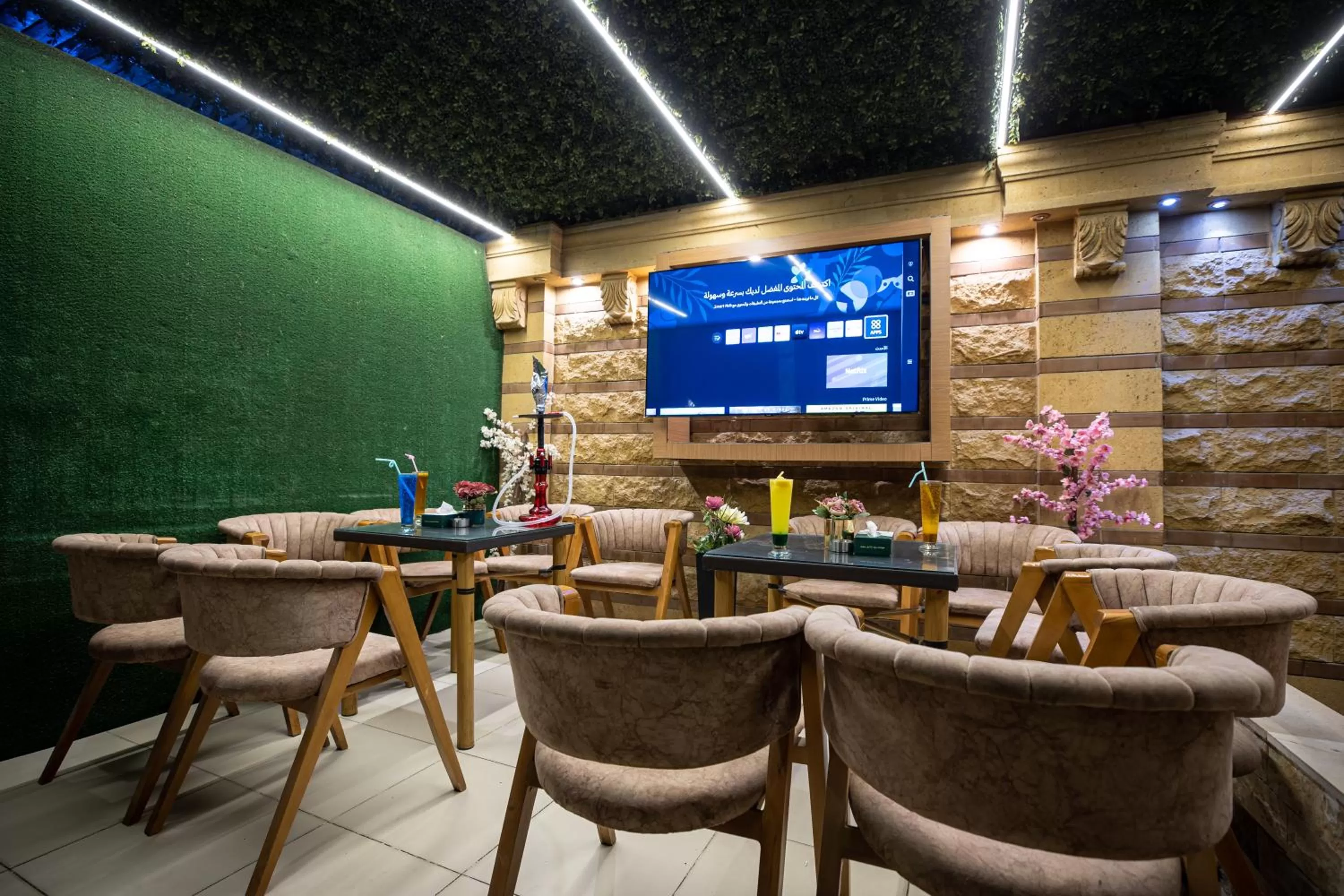 Restaurant/places to eat in PANORAMA view pyramids