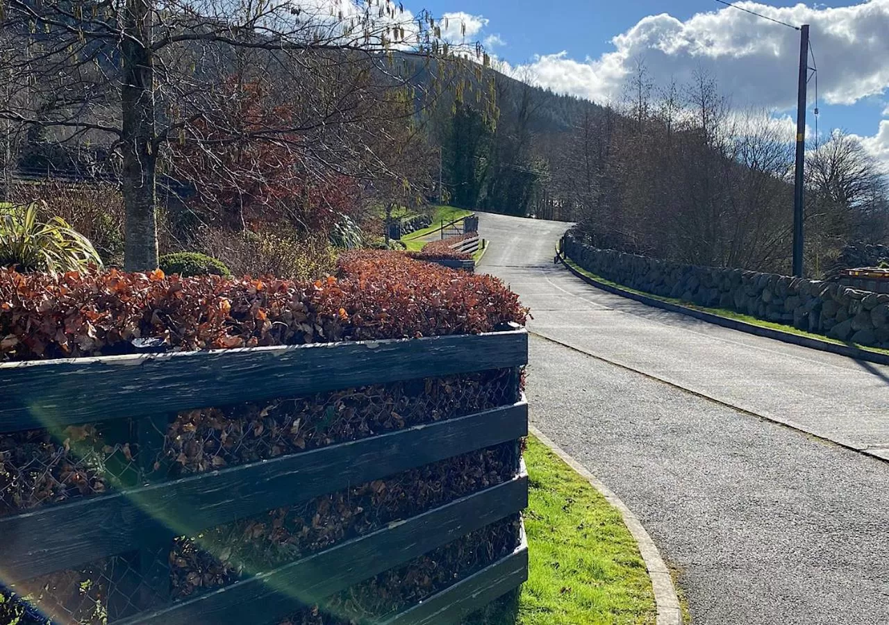 Neighbourhood in Rostrevor Valley Holiday Park Rooms with Hot tub and car service