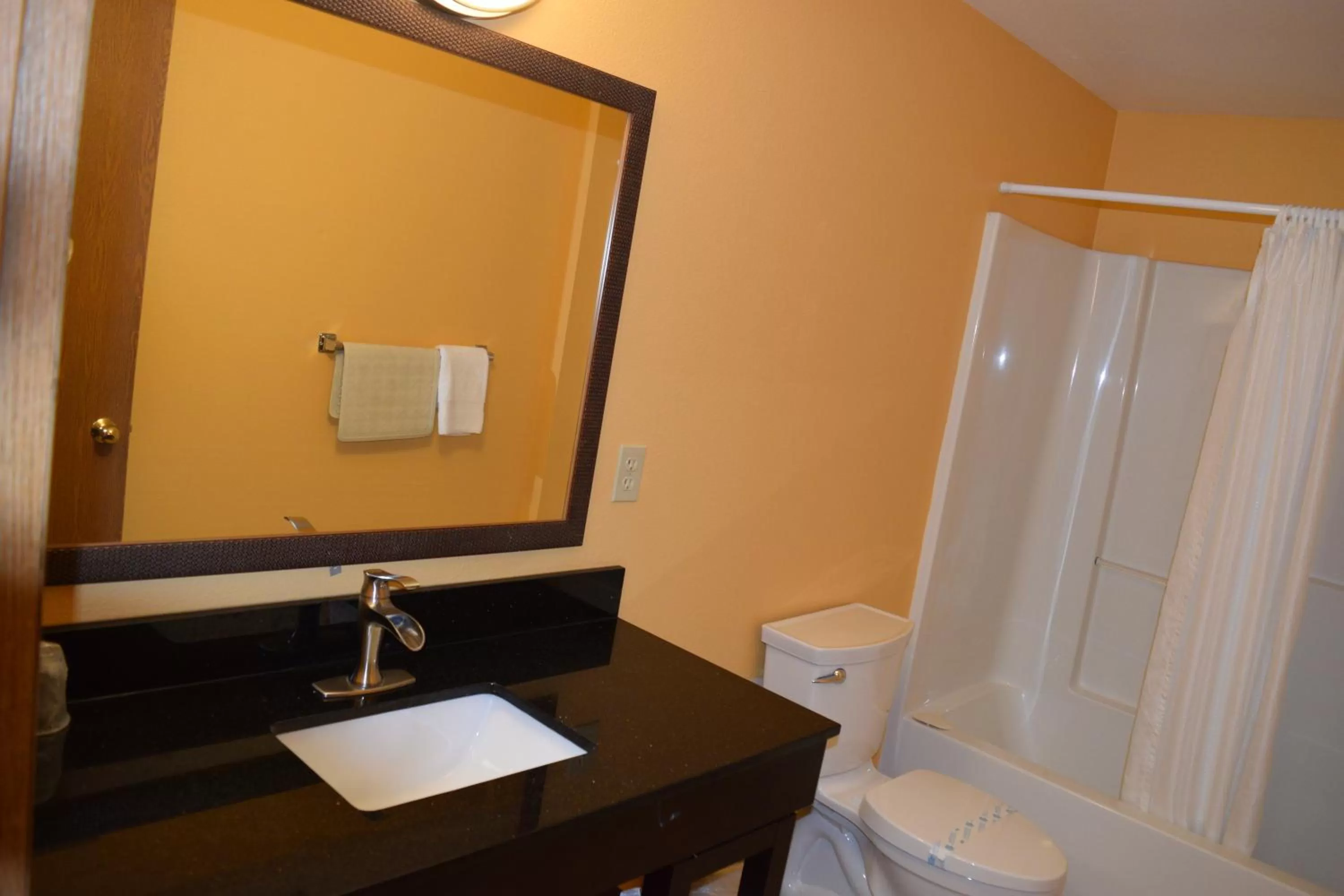Bathroom in The Royal Victorian Motel