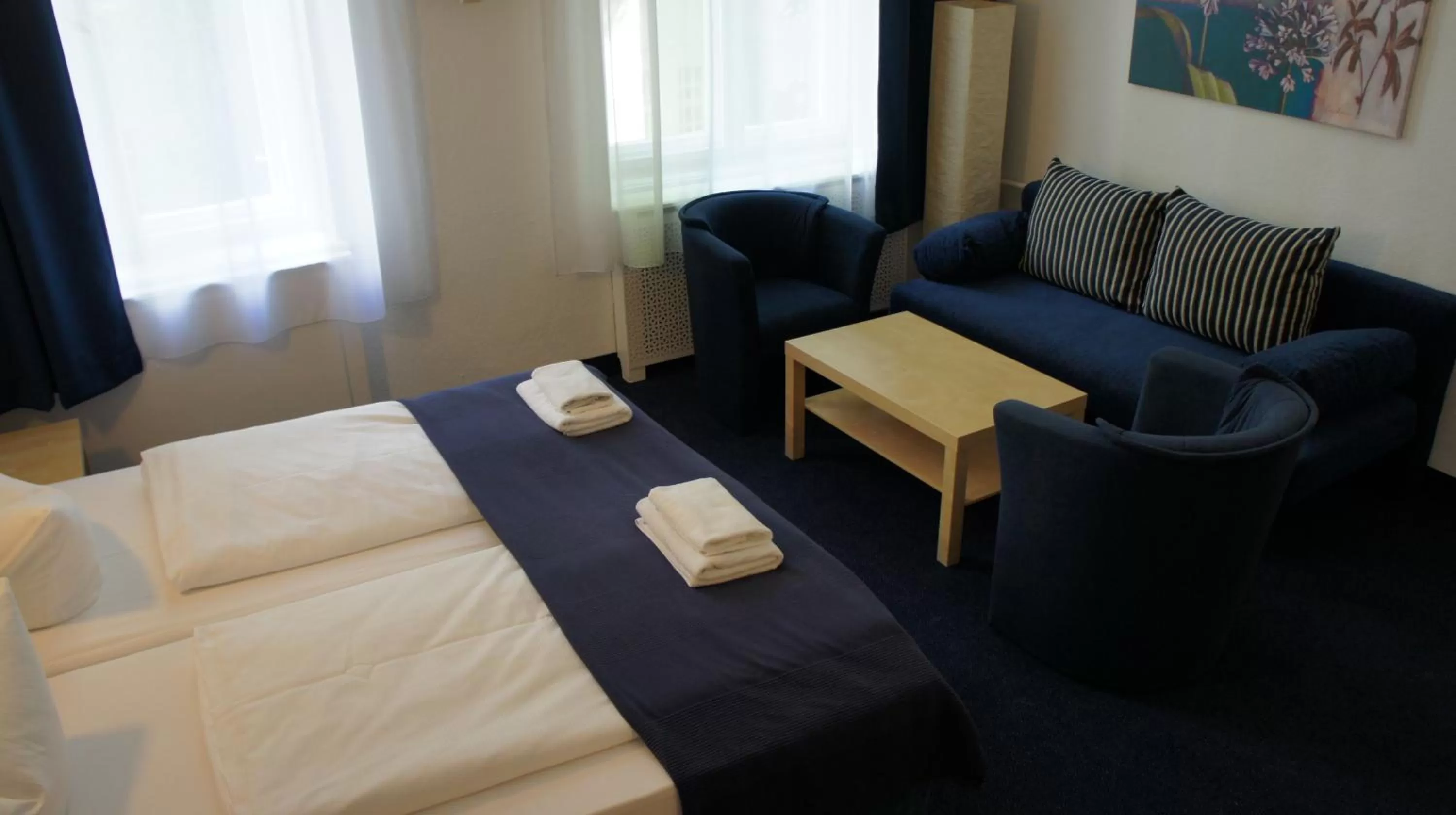 Photo of the whole room, Bed in Hotel Seifert Berlin am Kurfürstendamm