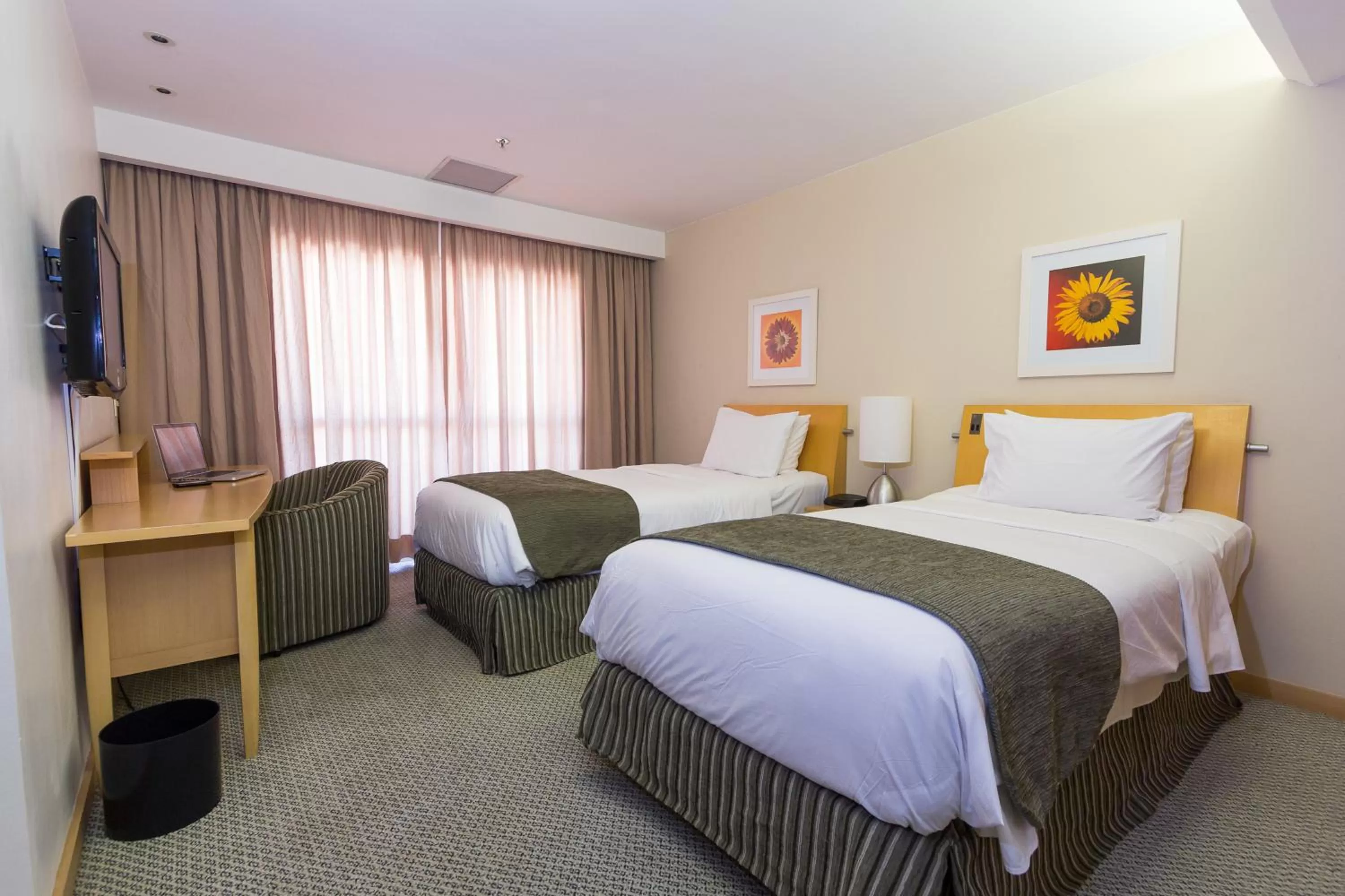 Day, Bed in Grand Bittar Hotel