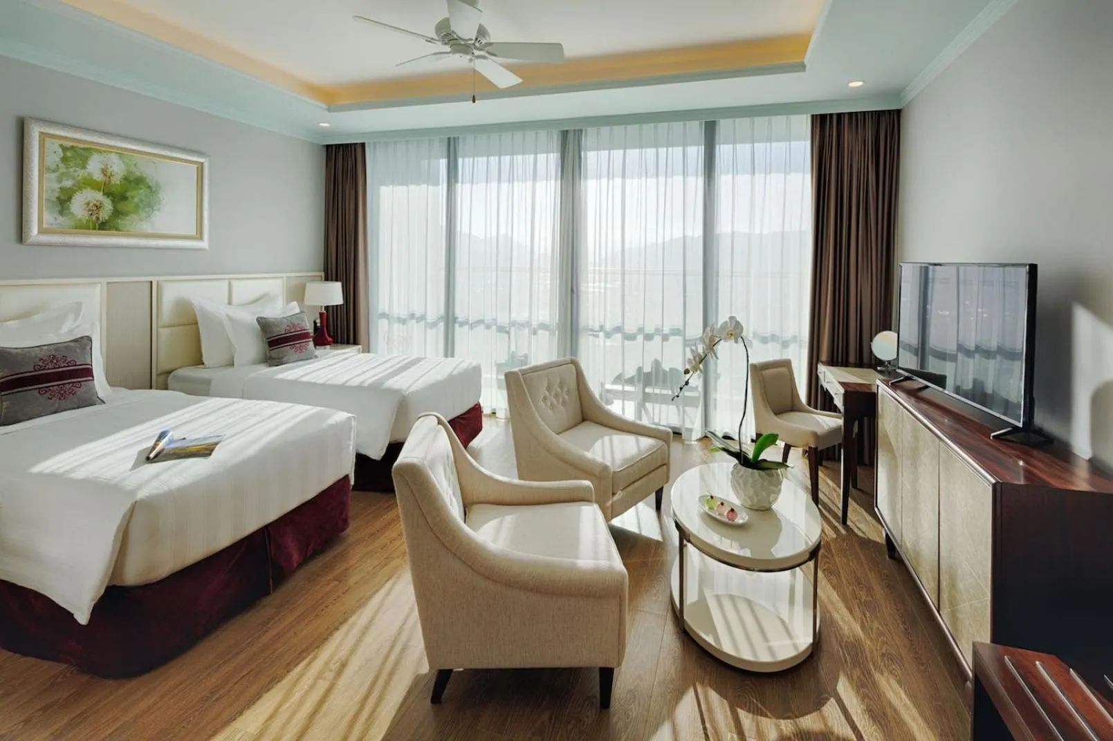 Photo of the whole room, Bed in Vinpearl Beachfront Nha Trang