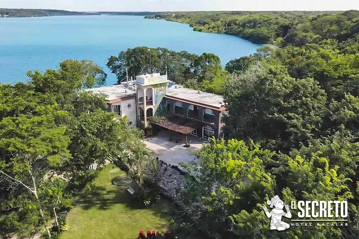 Bird's-eye View in Hotel Secreto Frente a Laguna Bacalar - Opciones Todo Incluido