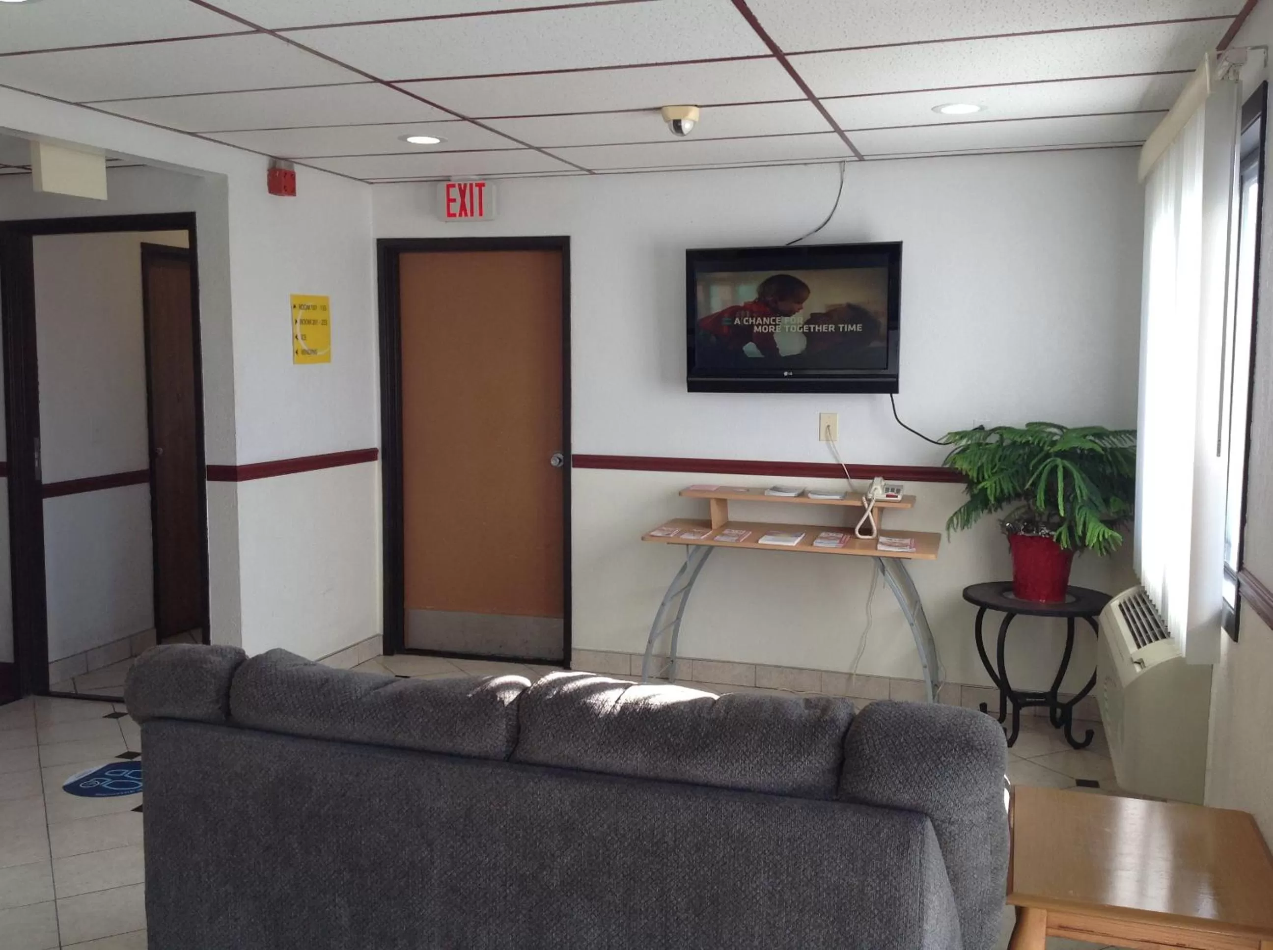 Super 8 by Wyndham Winchester VA