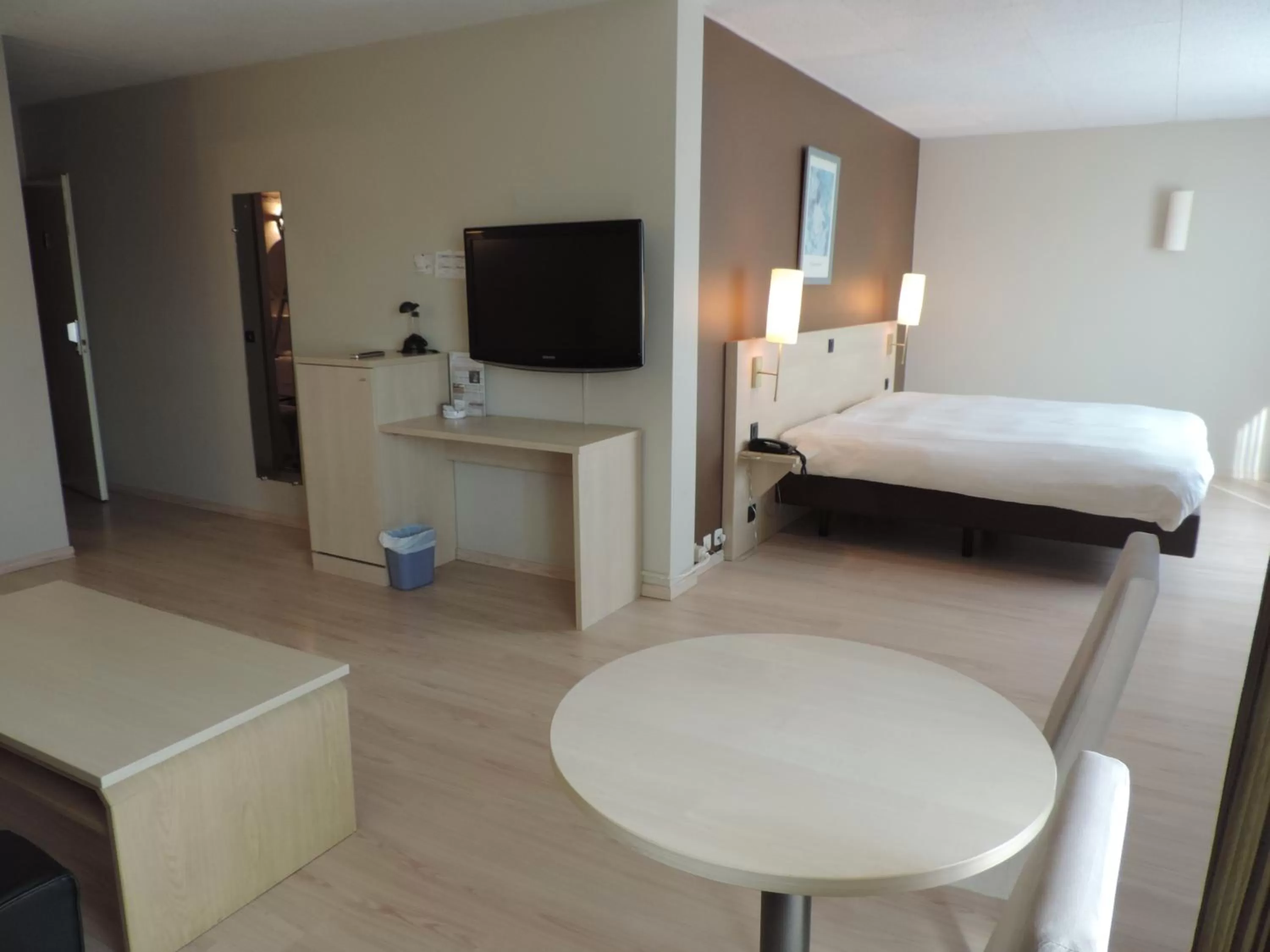 Photo of the whole room, Bed in Hotel Panorama