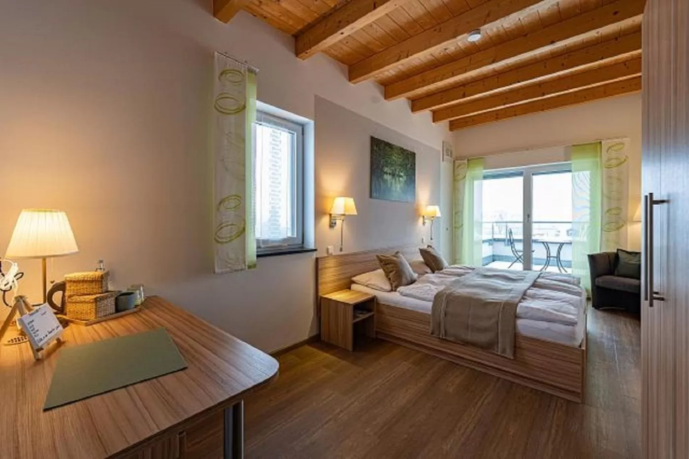 Bed in Hotel Fränkischer Hof