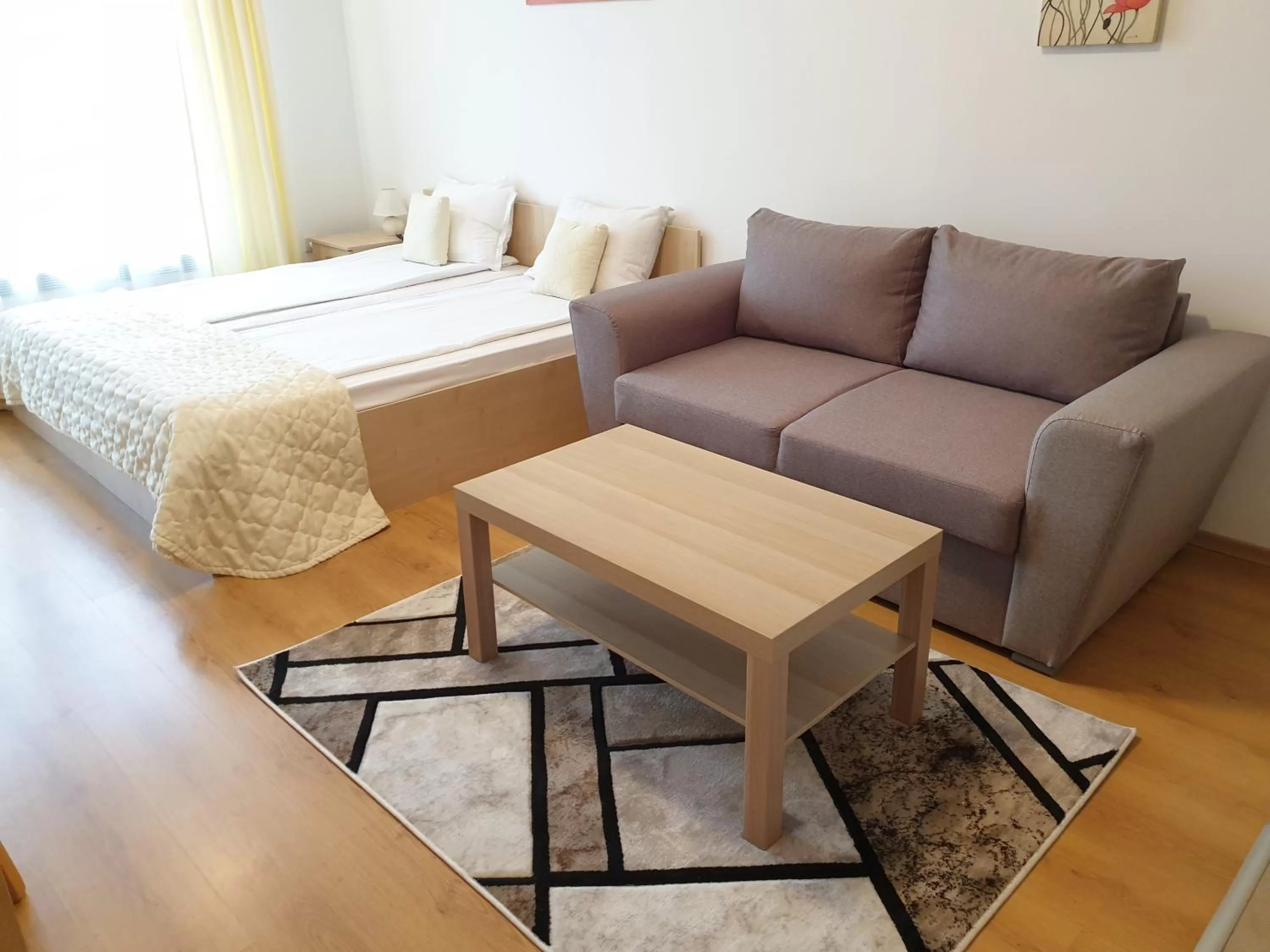 Living room, Bed in Private Studio in Aspen Golf and Ski Resort