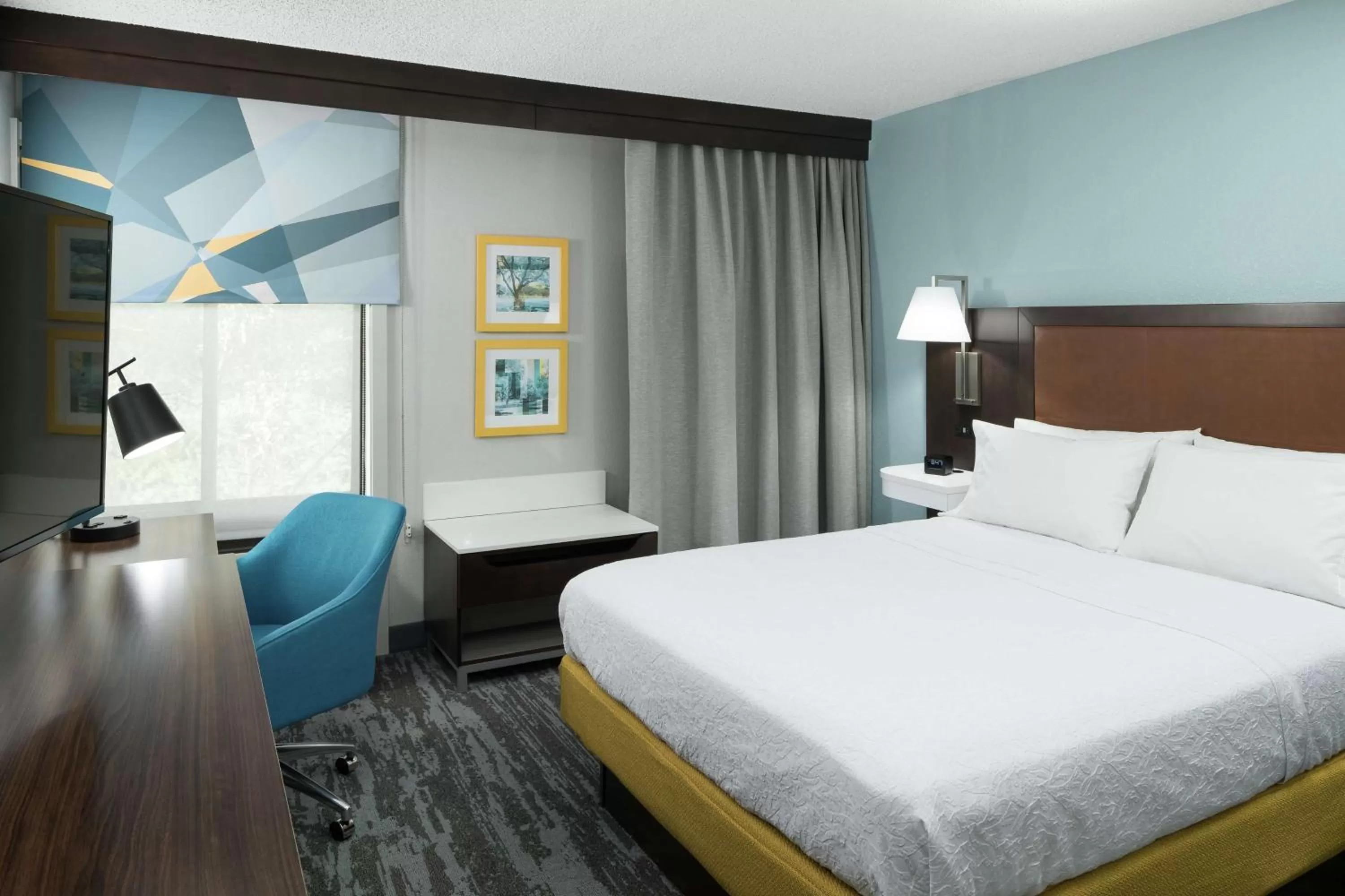 Bedroom, Bed in Hampton Inn Los Angeles Santa Clarita