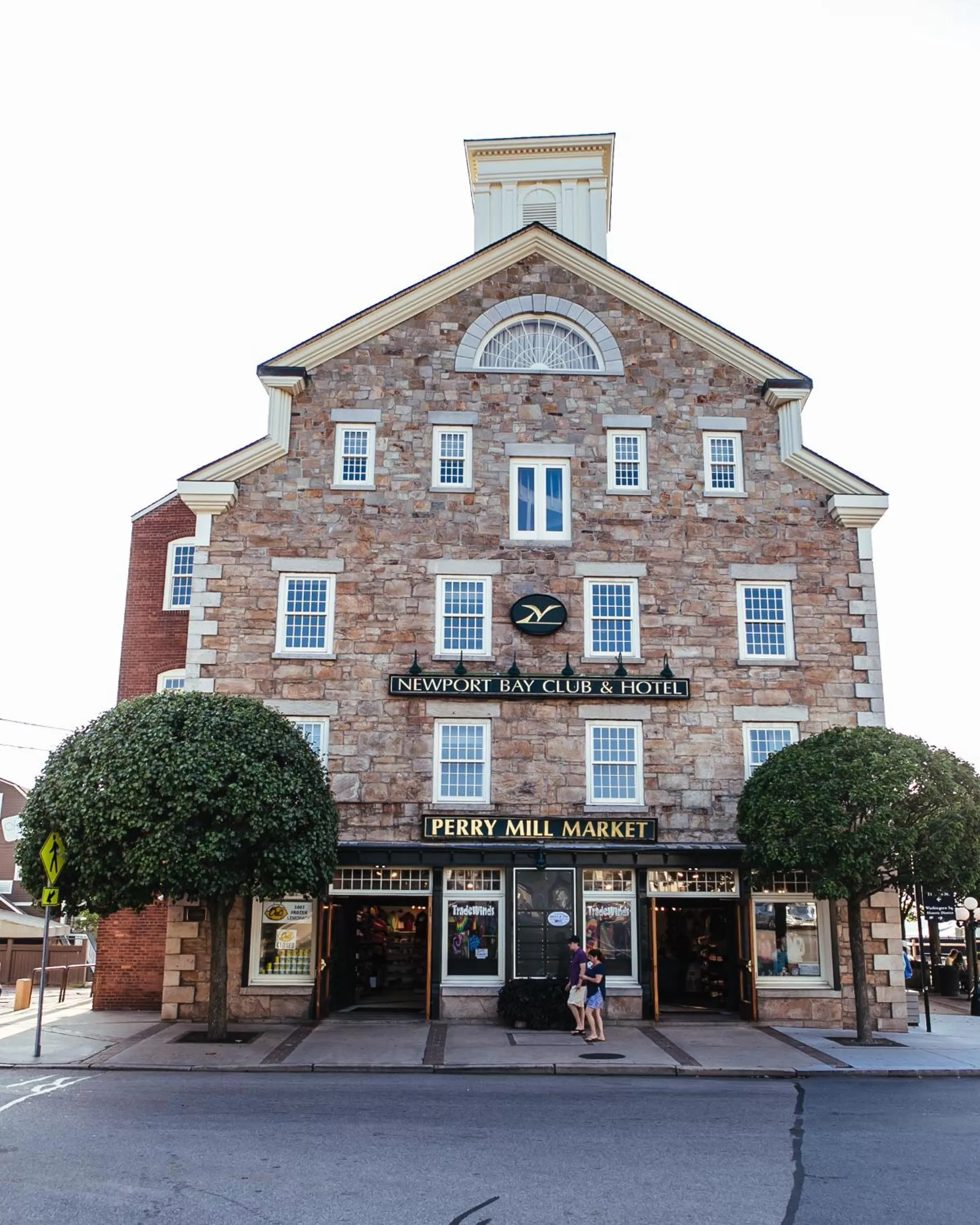 Facade/entrance in Newport Bay Club and Hotel