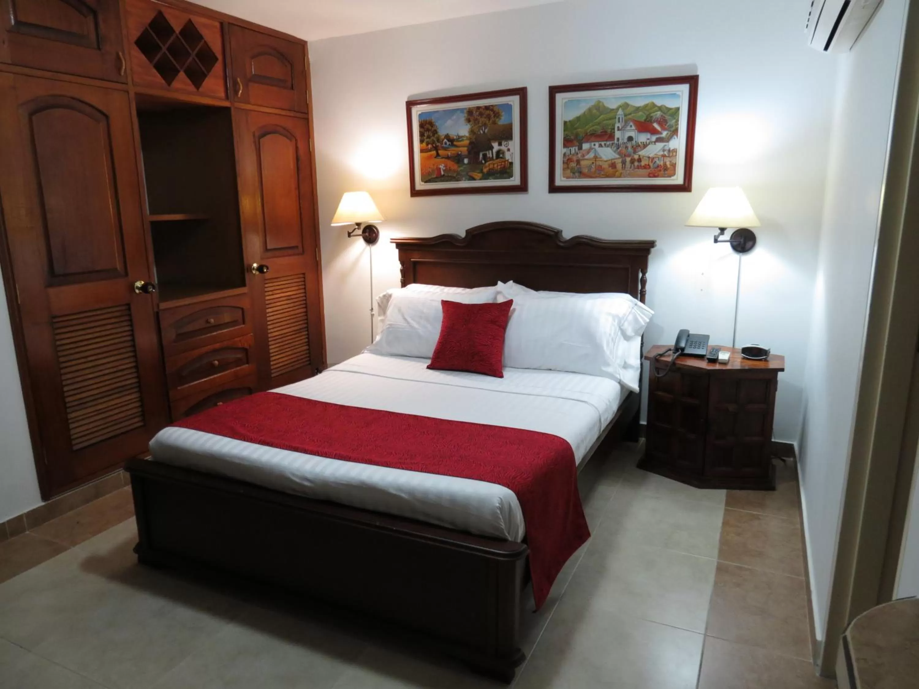 Bed in Gran Hotel Cali