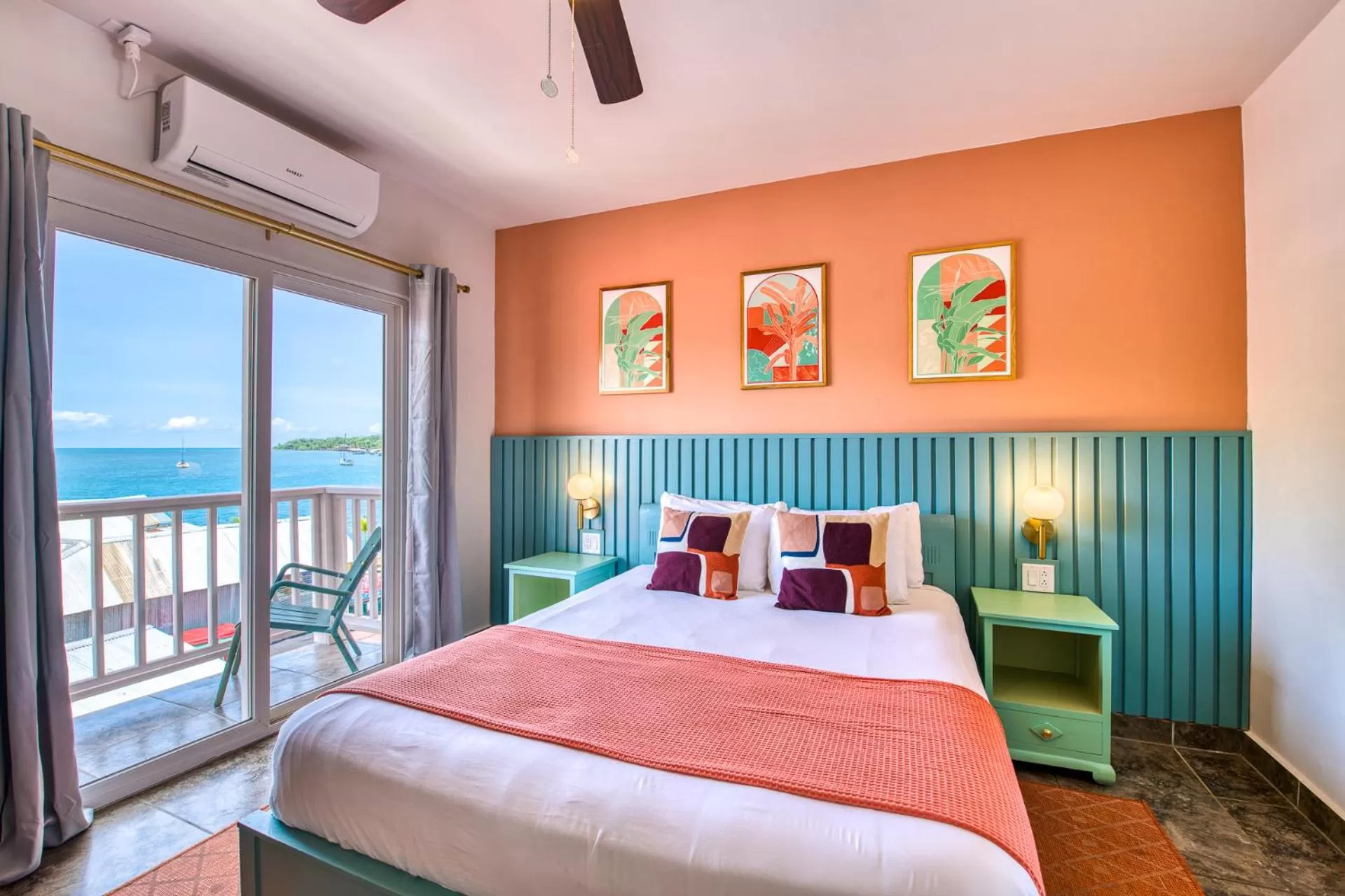 Photo of the whole room, Bed in Bocas Paradise Hotel