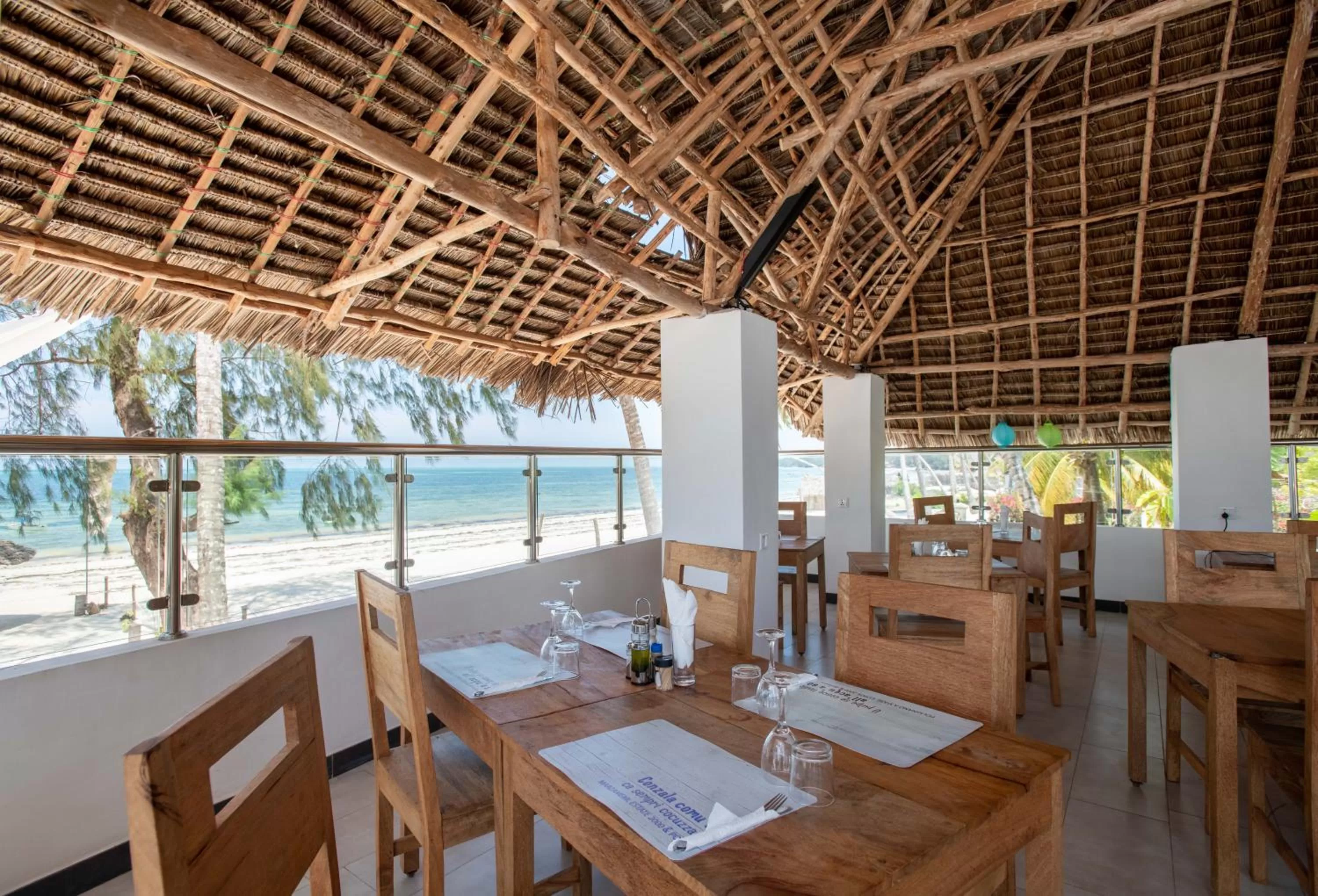 Restaurant/Places to Eat in Seashore Villa