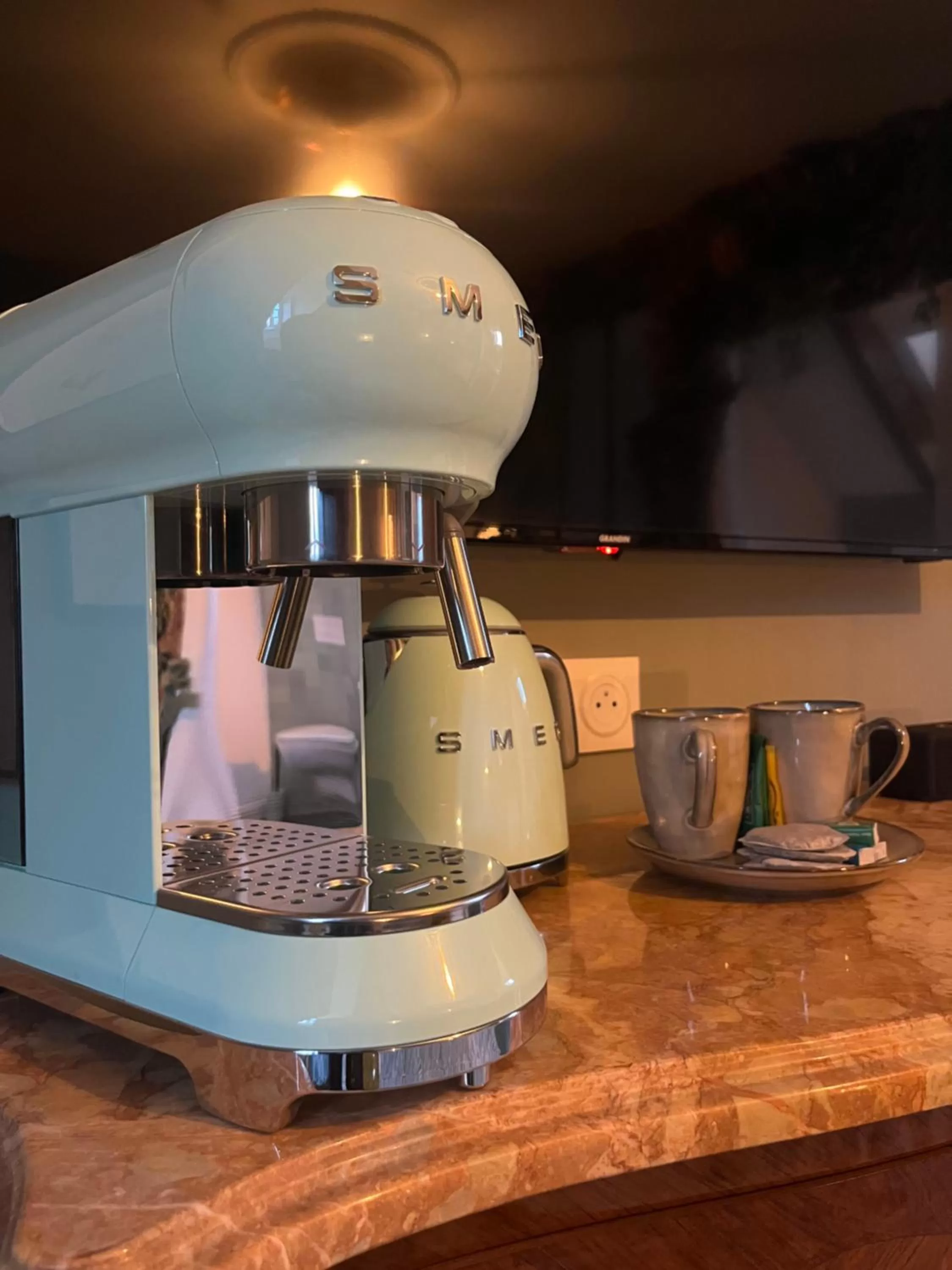 Coffee/tea facilities in la_grande_guerais