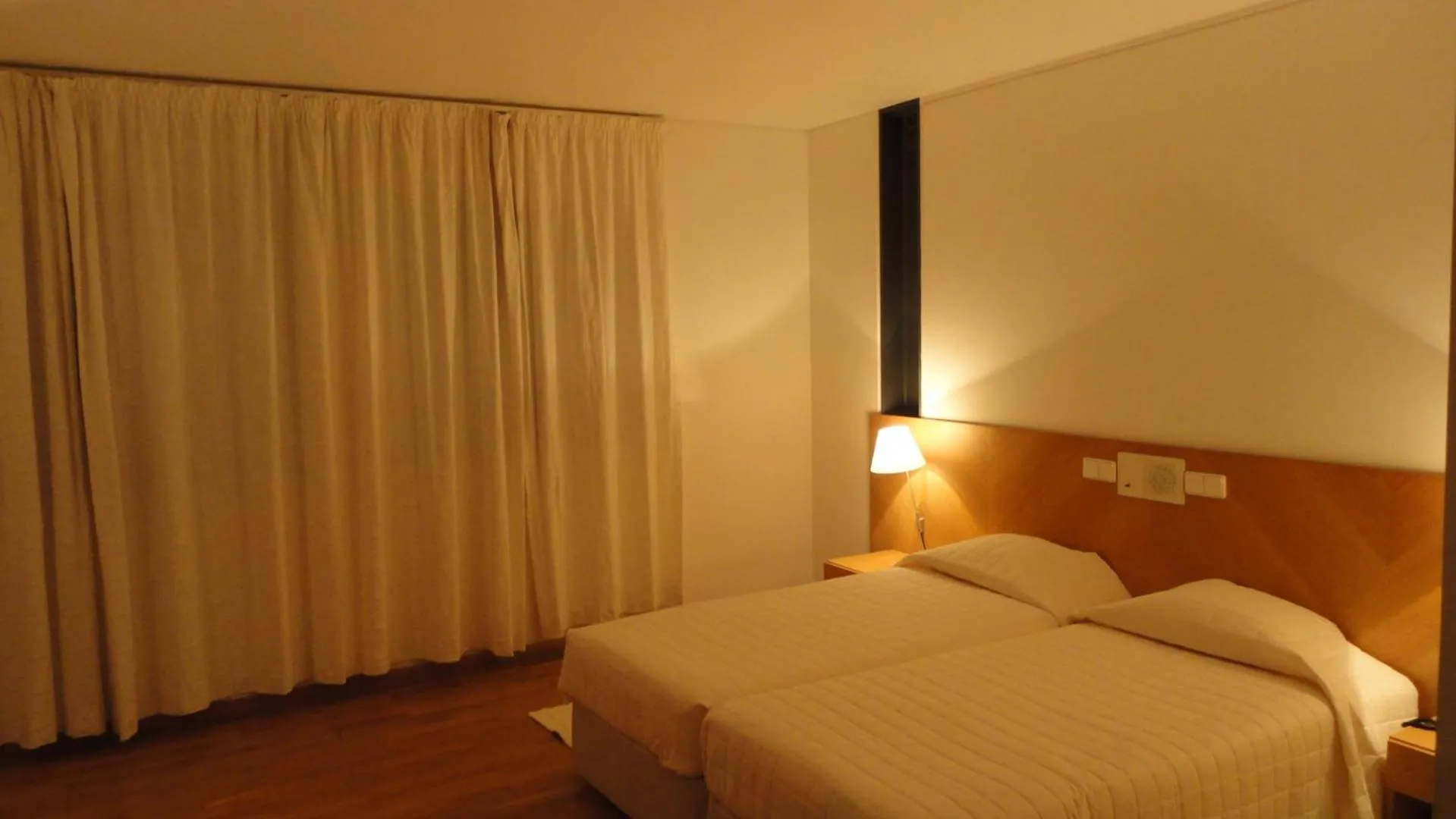 Bed in INATEL Caparica