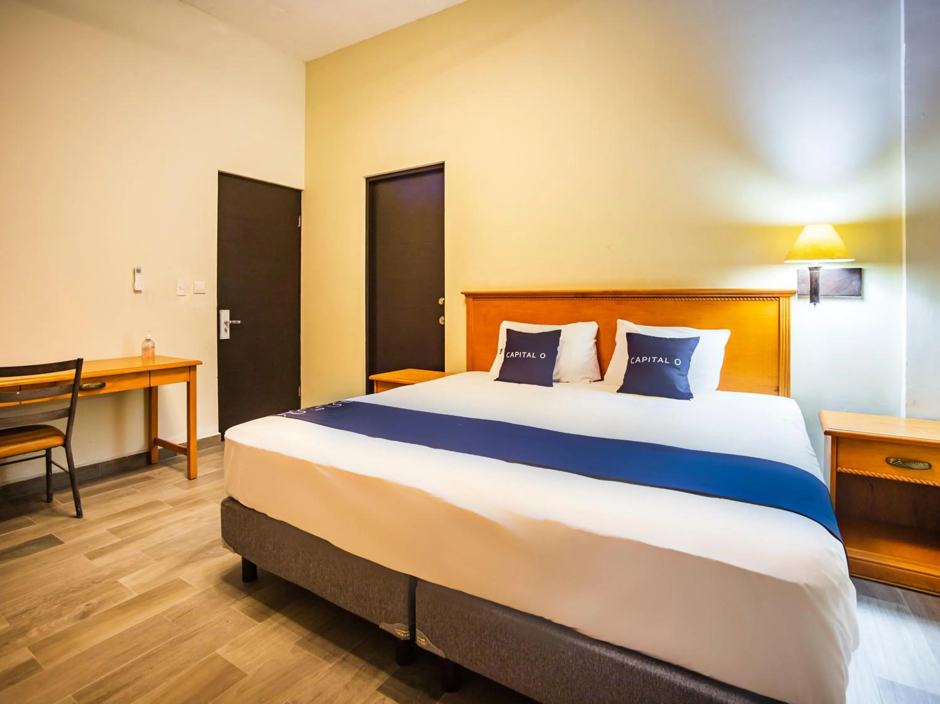 Bedroom, Bed in Hotel Boutique de Firma