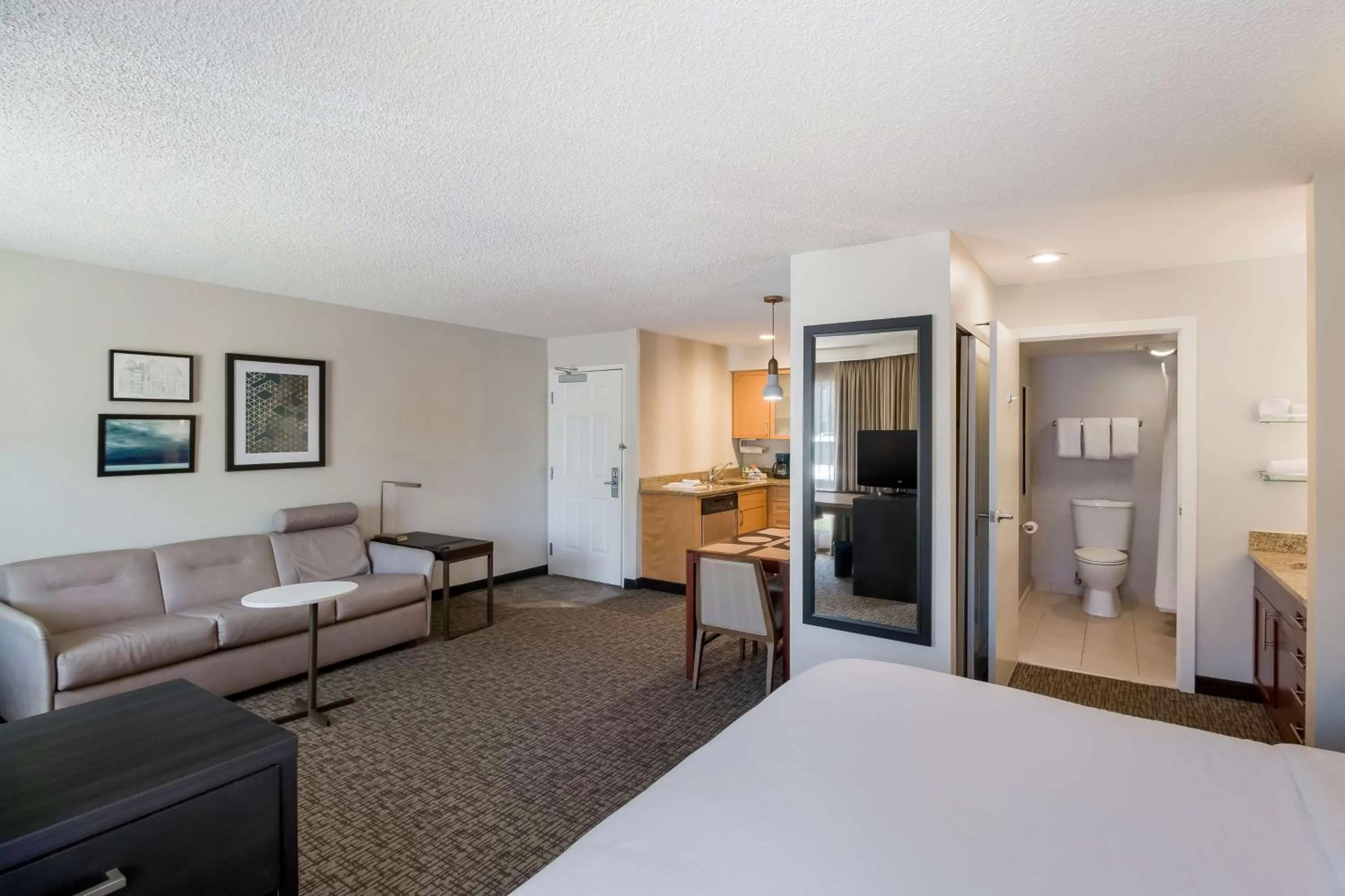 Photo of the whole room, Bed in Sonesta ES Suites Huntington Beach Fountain Valley