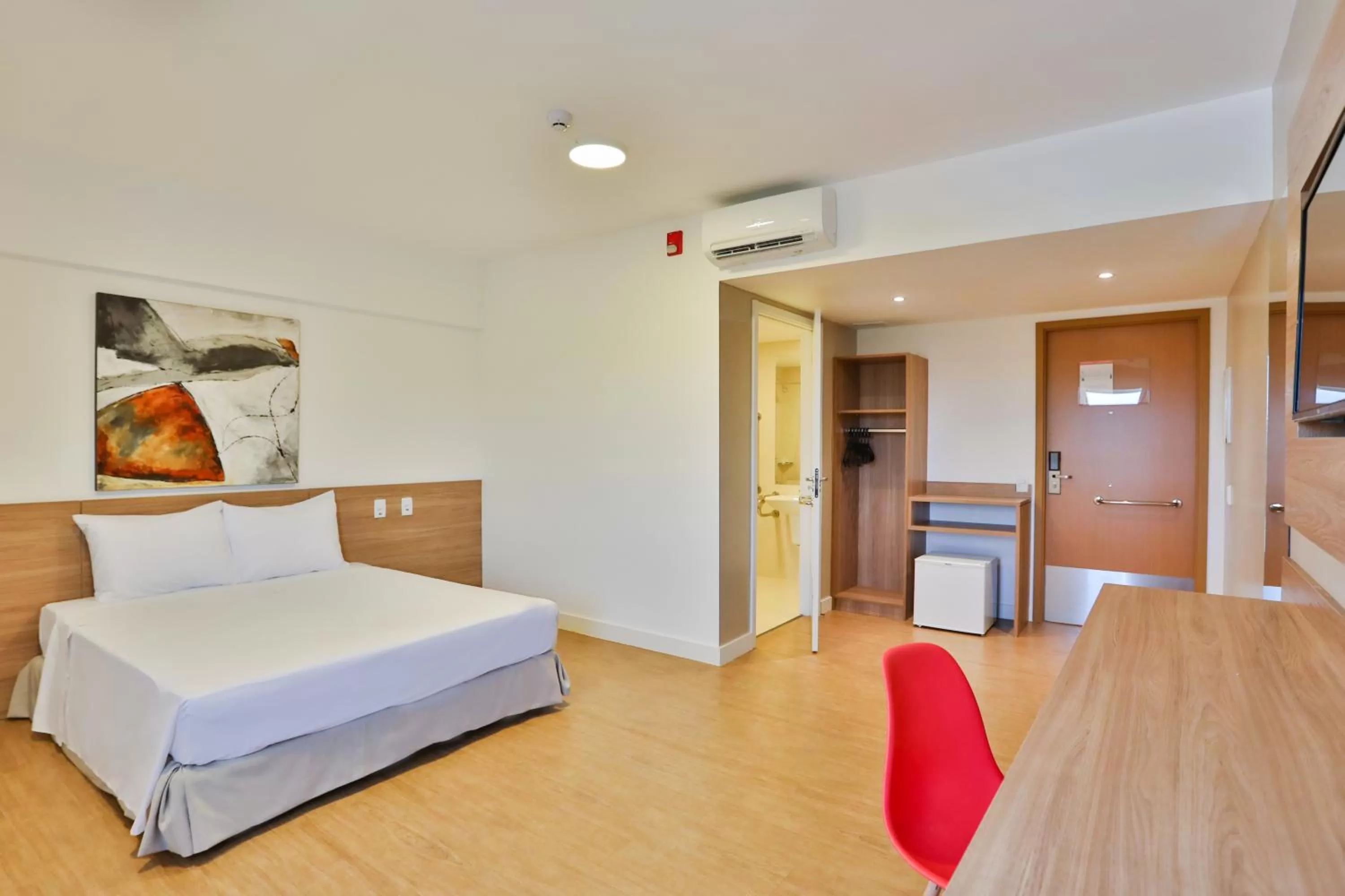 Double Room - Disability Access in Transamerica Fit Jaguariúna