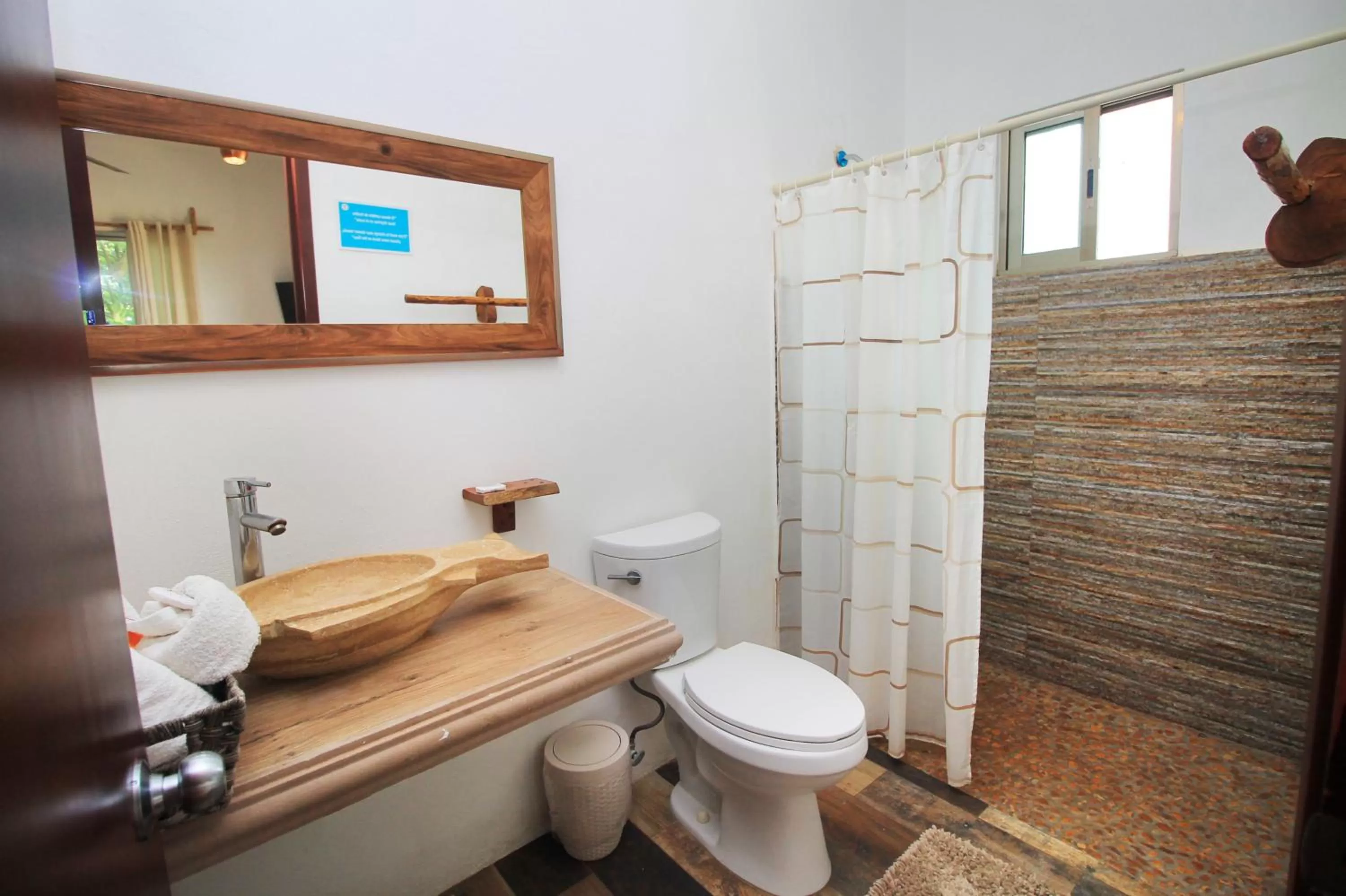 Bathroom in Hotel Pancho Villas Bacalar Vista a Laguna