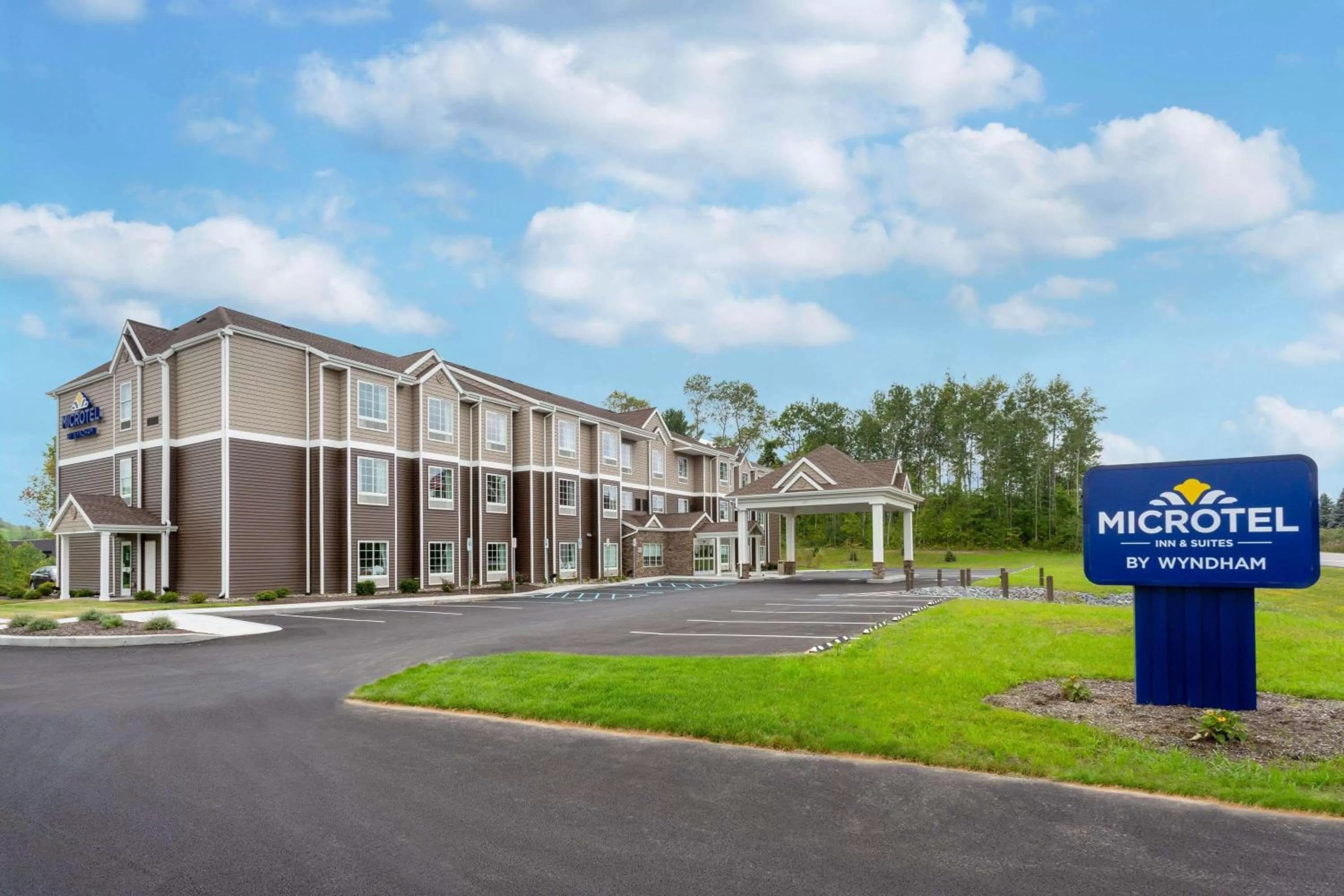 Microtel Inn & Suites by Wyndham Amsterdam NY