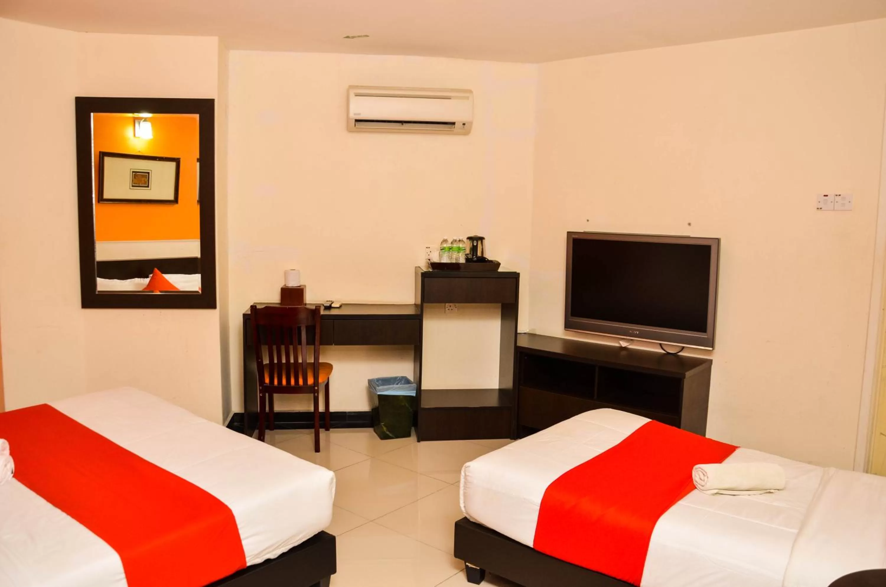 Bed in HOTEL SAHARA SDN BHD