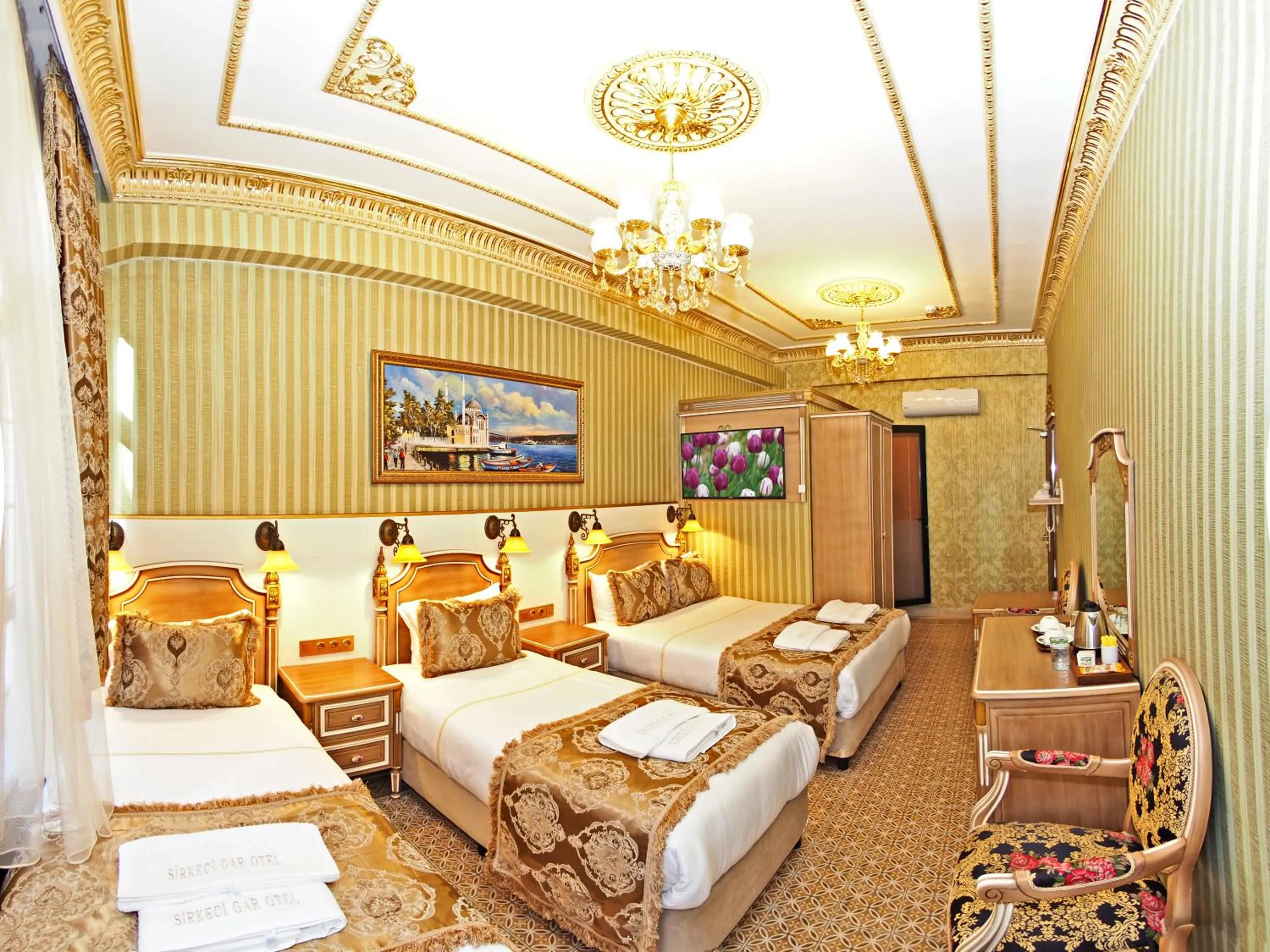 Bed in Glamour Classic Hotel Istanbul Sirkeci