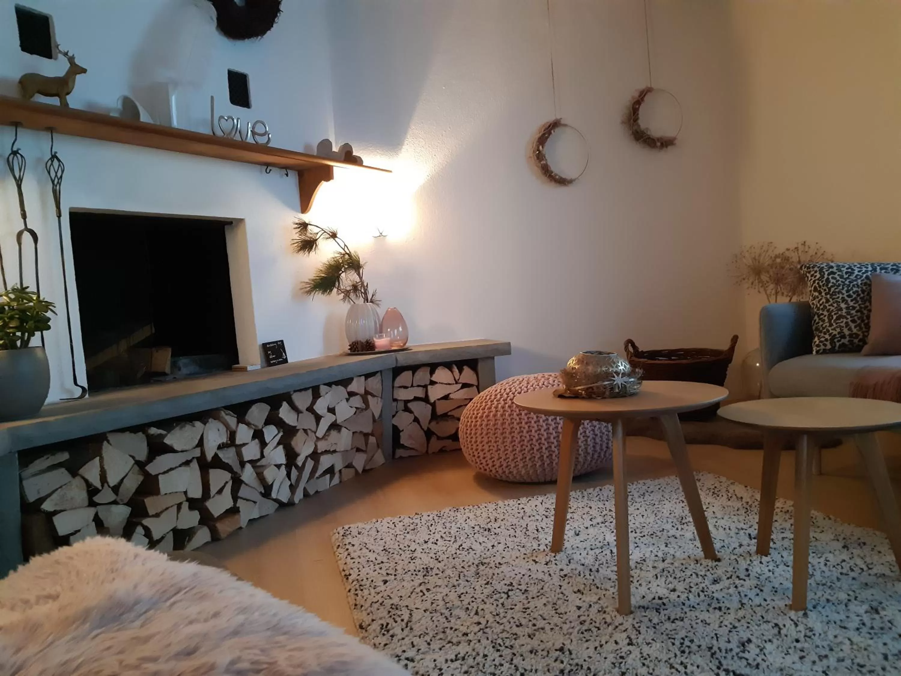 TV/Entertainment Center in Gästehaus Aemisegg