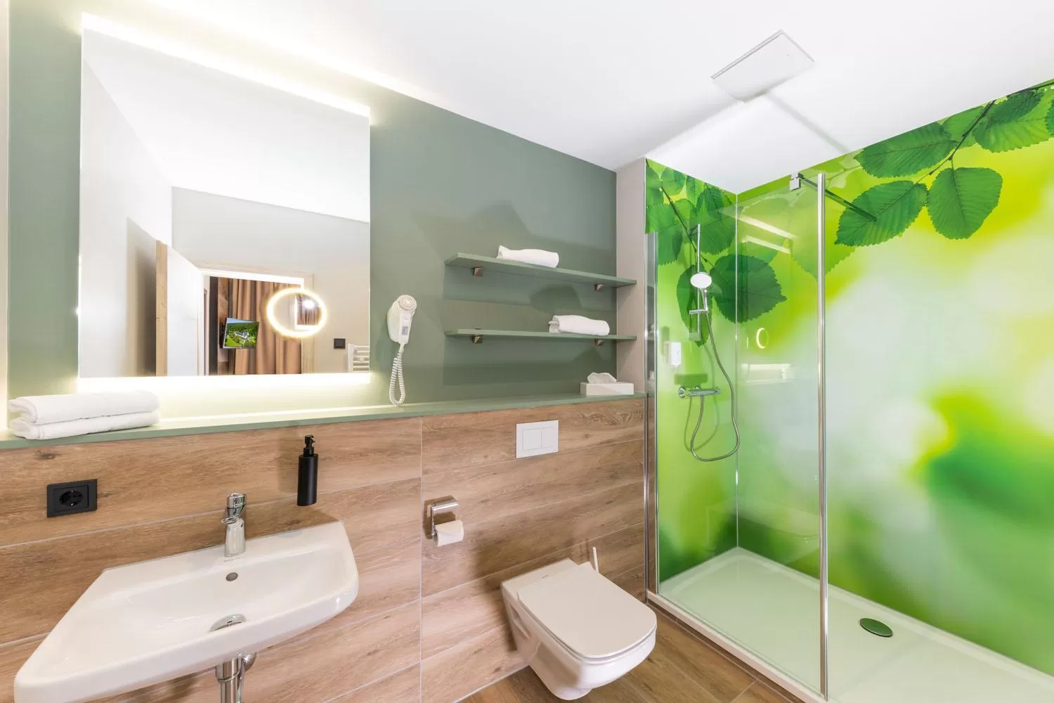 Shower in Hotel Waldmühle