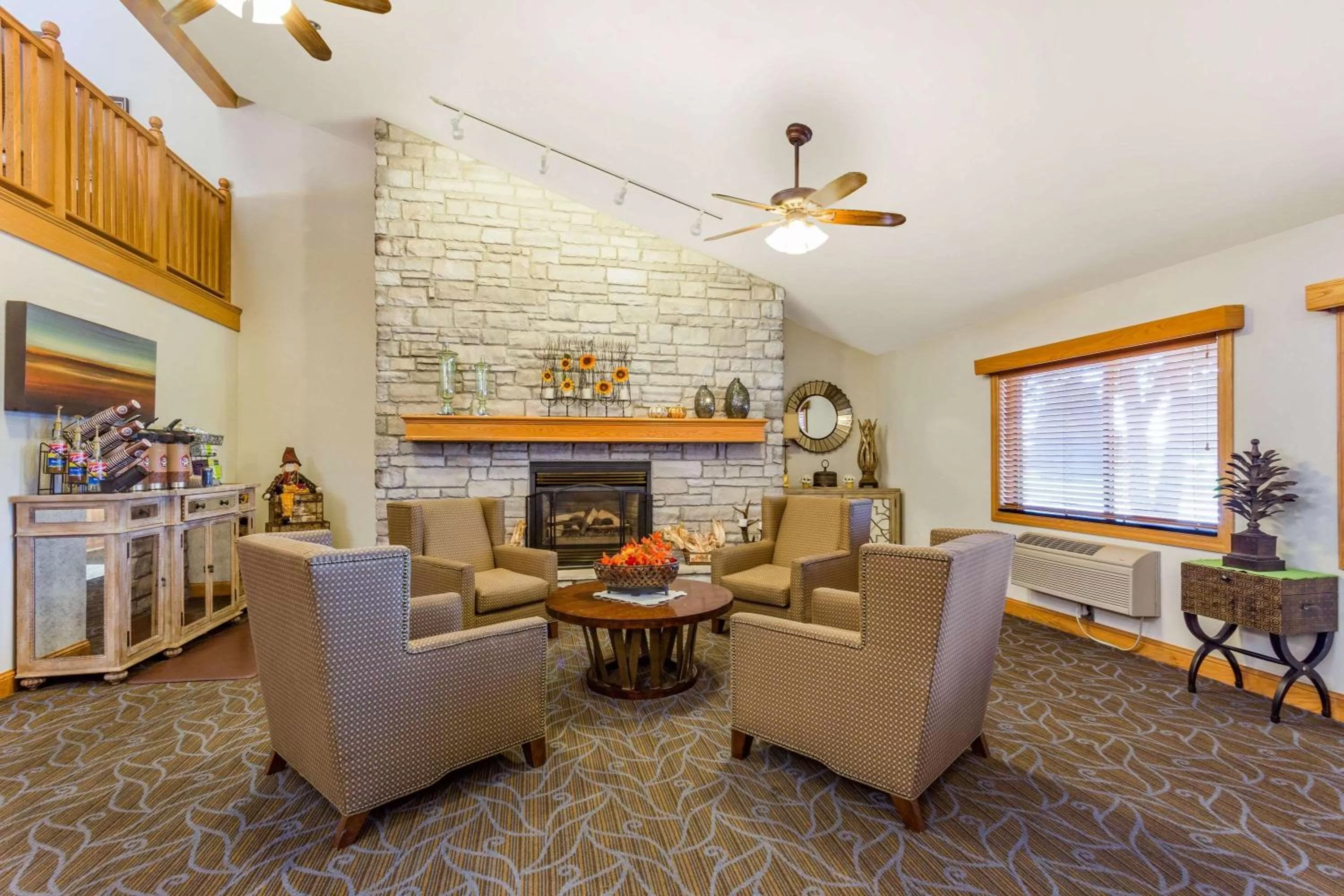 Lobby or reception in AmericInn by Wyndham Princeton MN