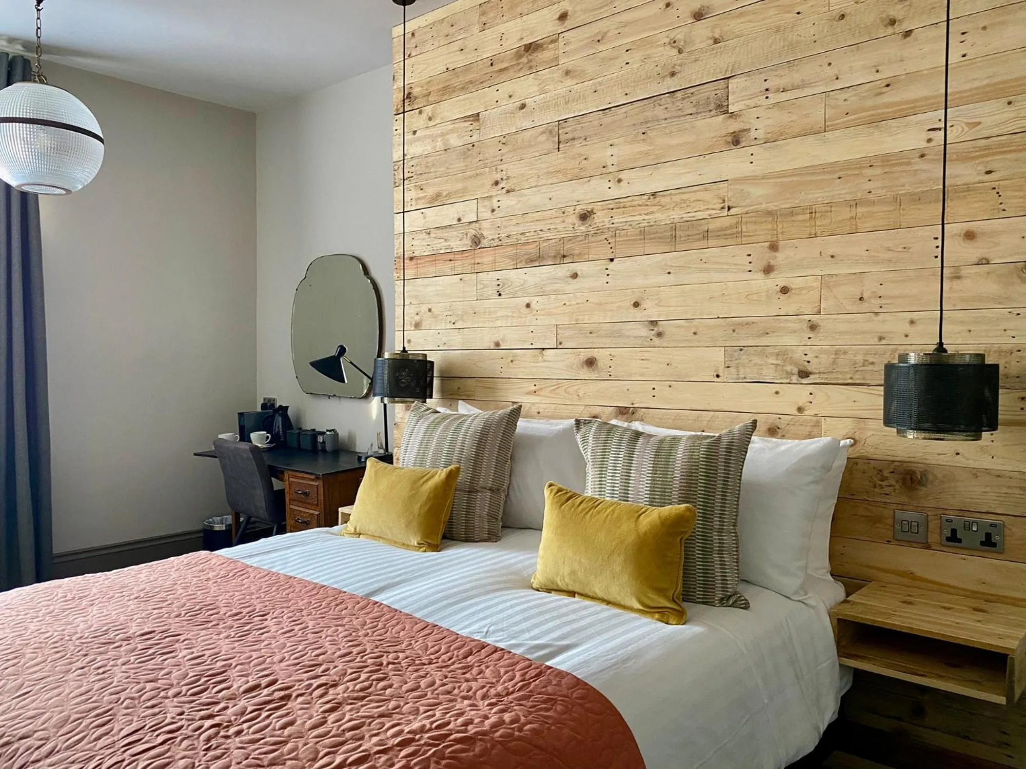 Bedroom, Bed in The Southern Belle