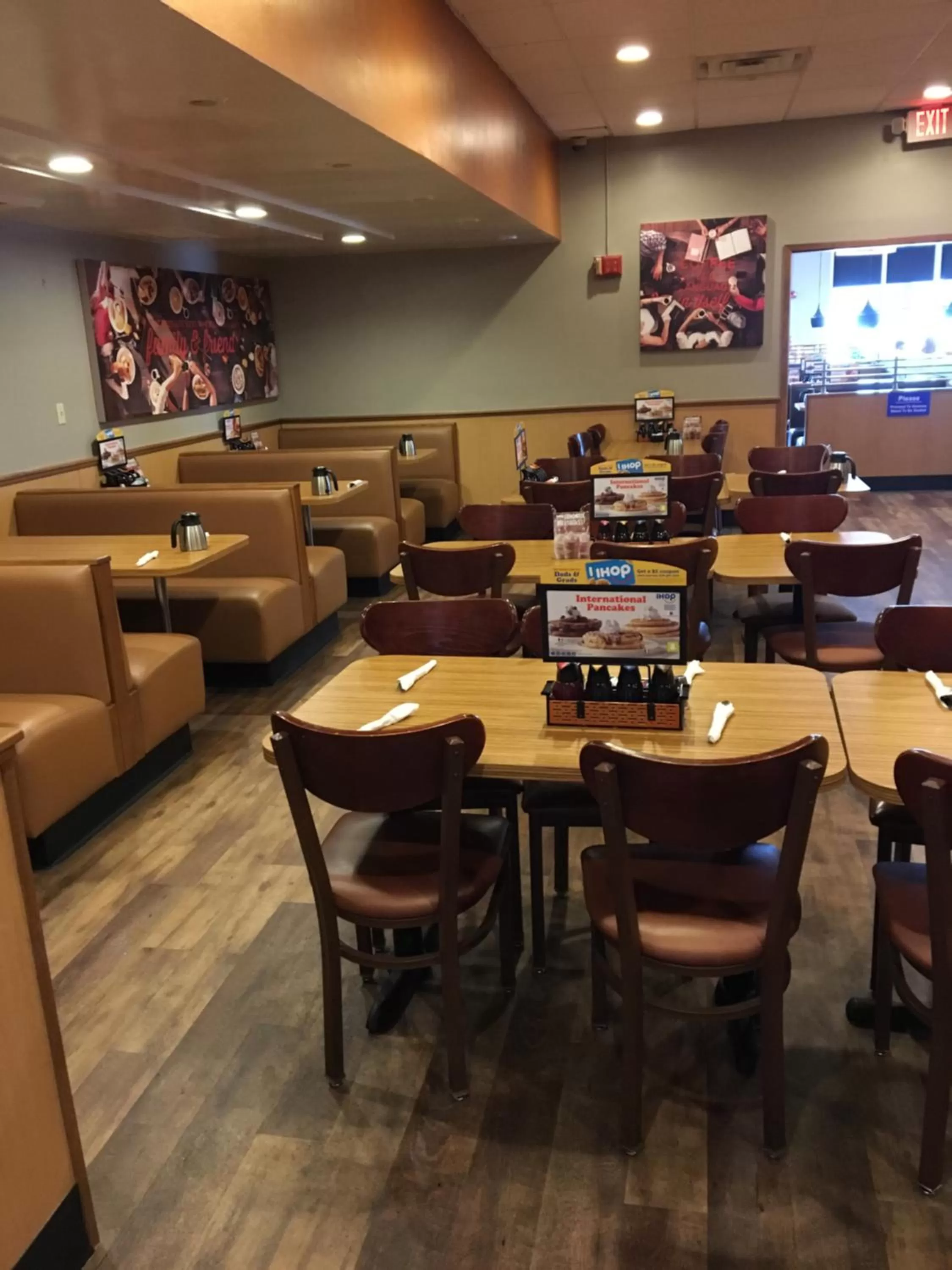 Restaurant/places to eat in Days Inn by Wyndham Titusville Kennedy Space Center